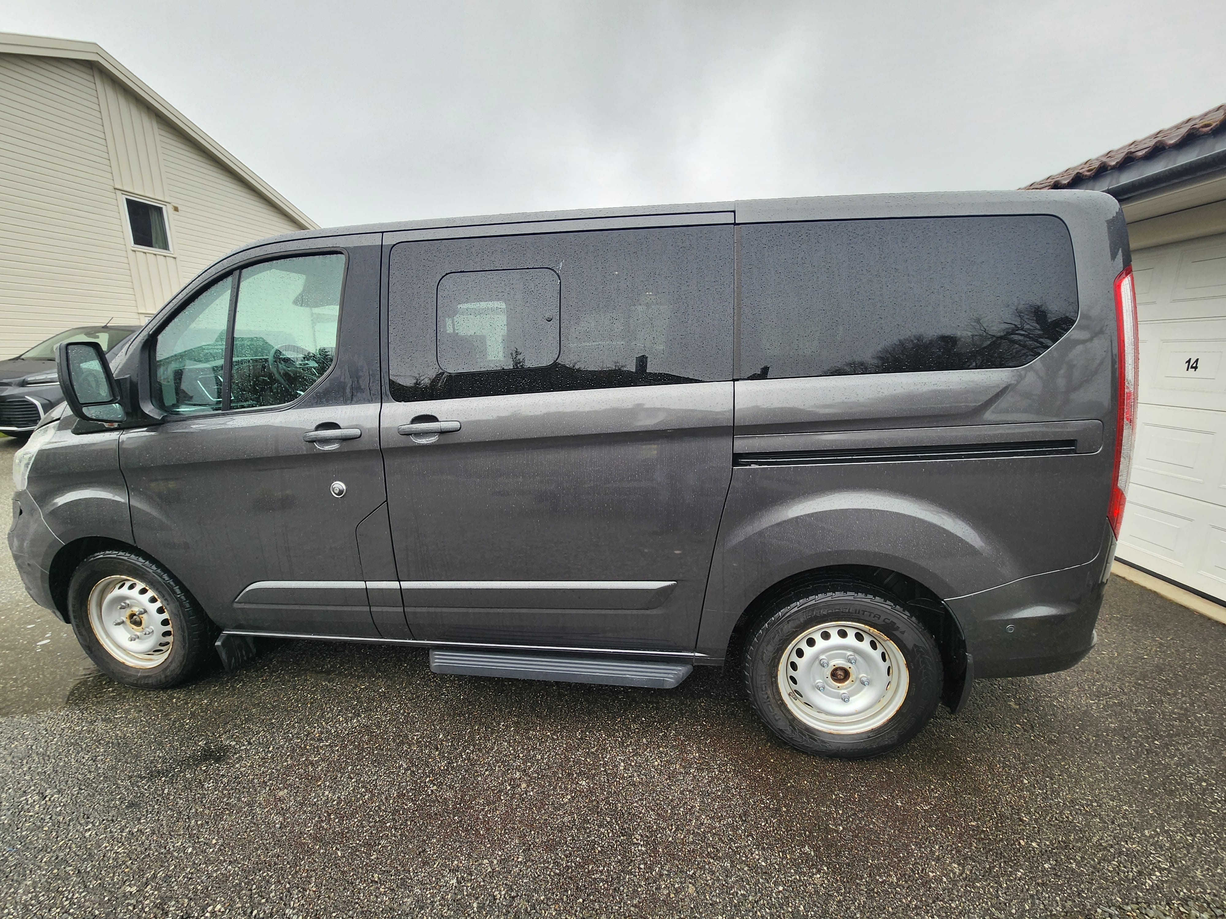 Ford Tourneo Custom with Air conditioning
