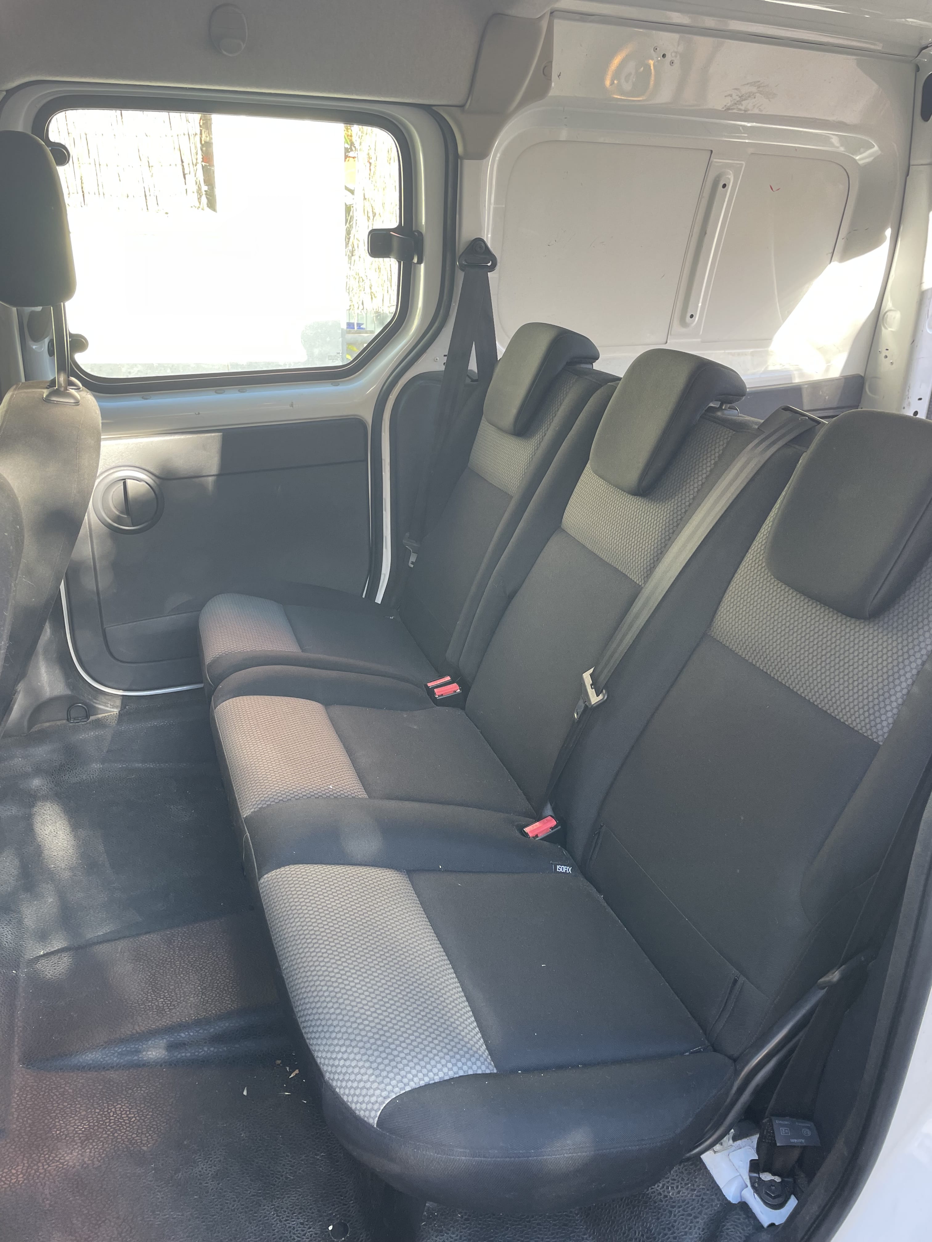 Renault Kangoo Fourgon 1.5 DCI maxi avec Entrée audio / iPod