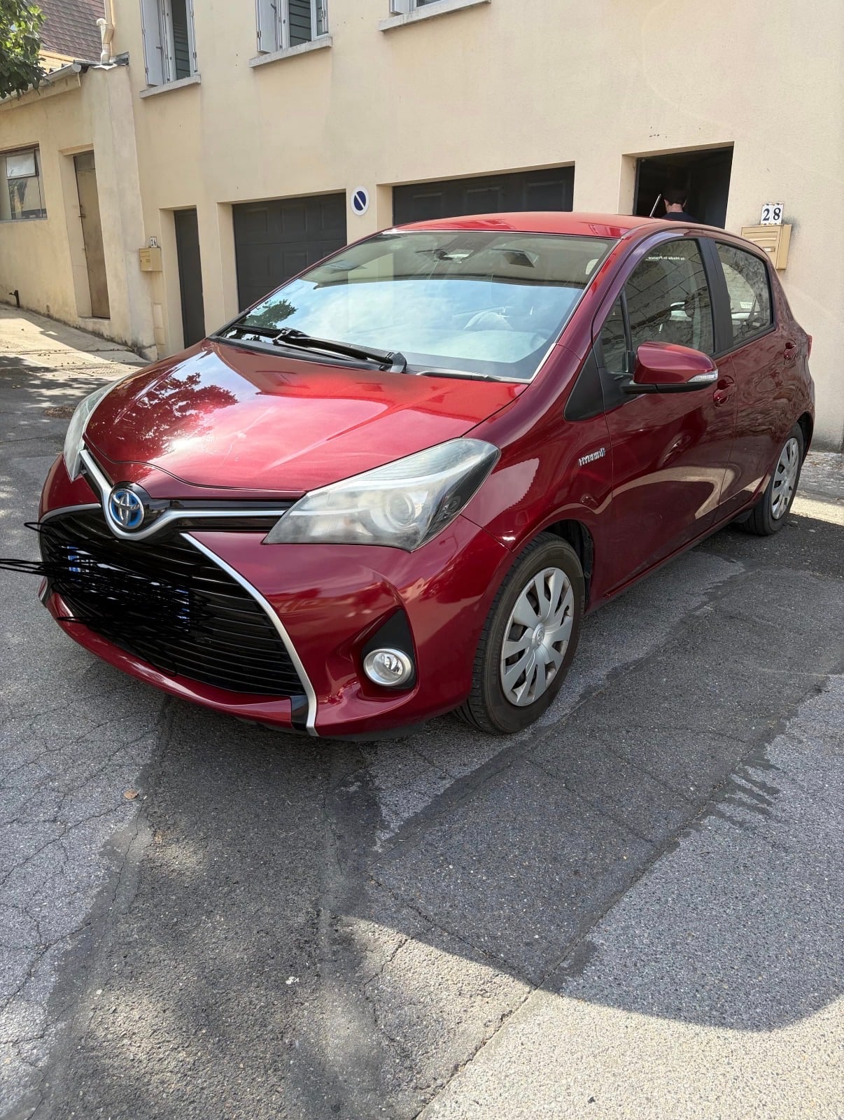 Toyota Yaris Hybride, 2017, Essence 95 / Électrique (hybride), automatique