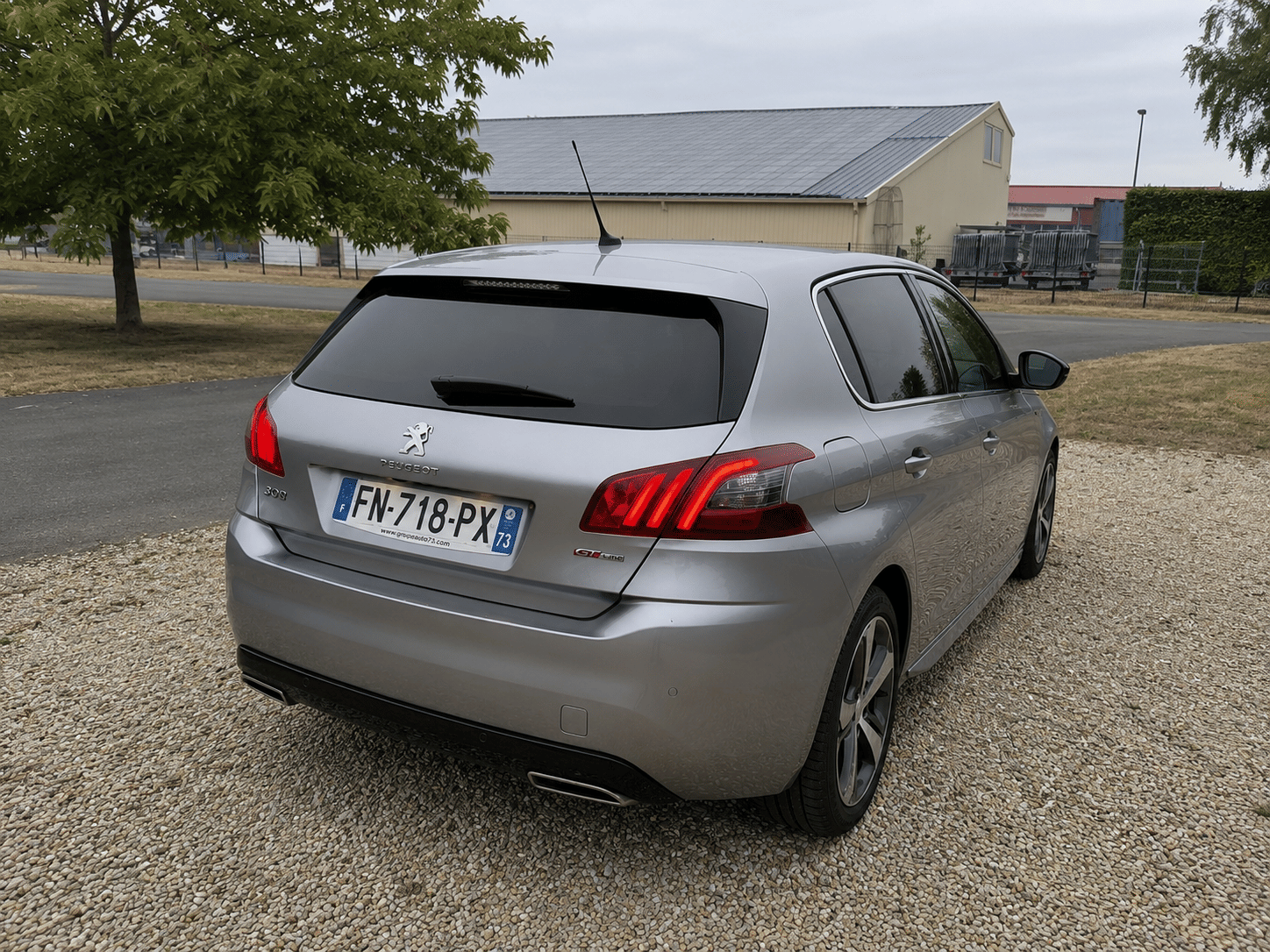 Peugeot 308 130 automatique essence avec Caméra de recul