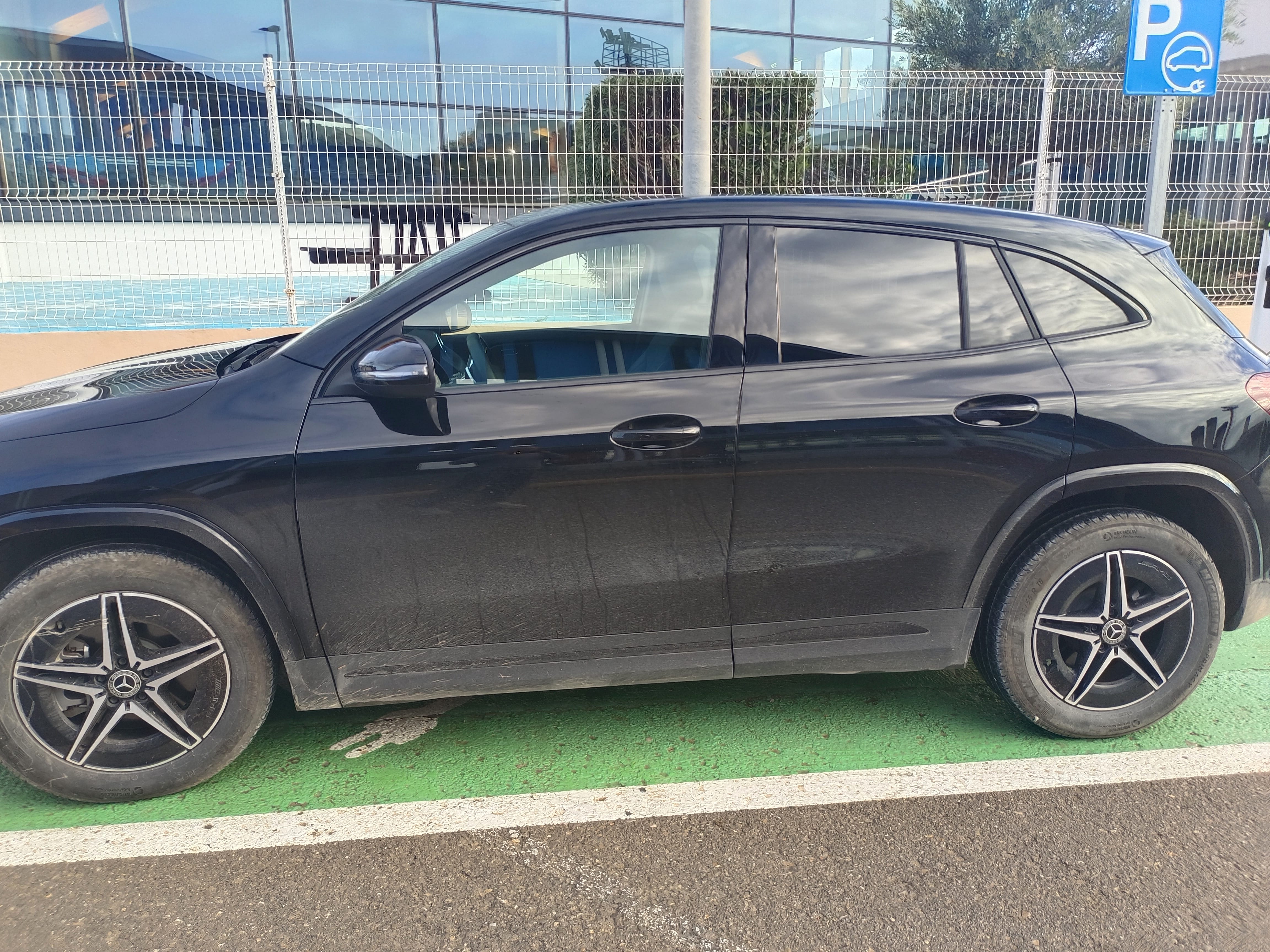 Mercedes-Benz EQA con Aire acondicionado