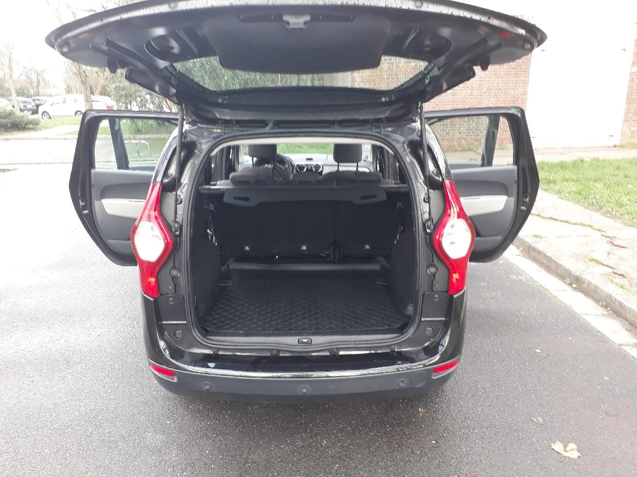 Dacia Lodgy 1.2 TCE 115Ch Black Line 5 Places avec Audio Bluetooth