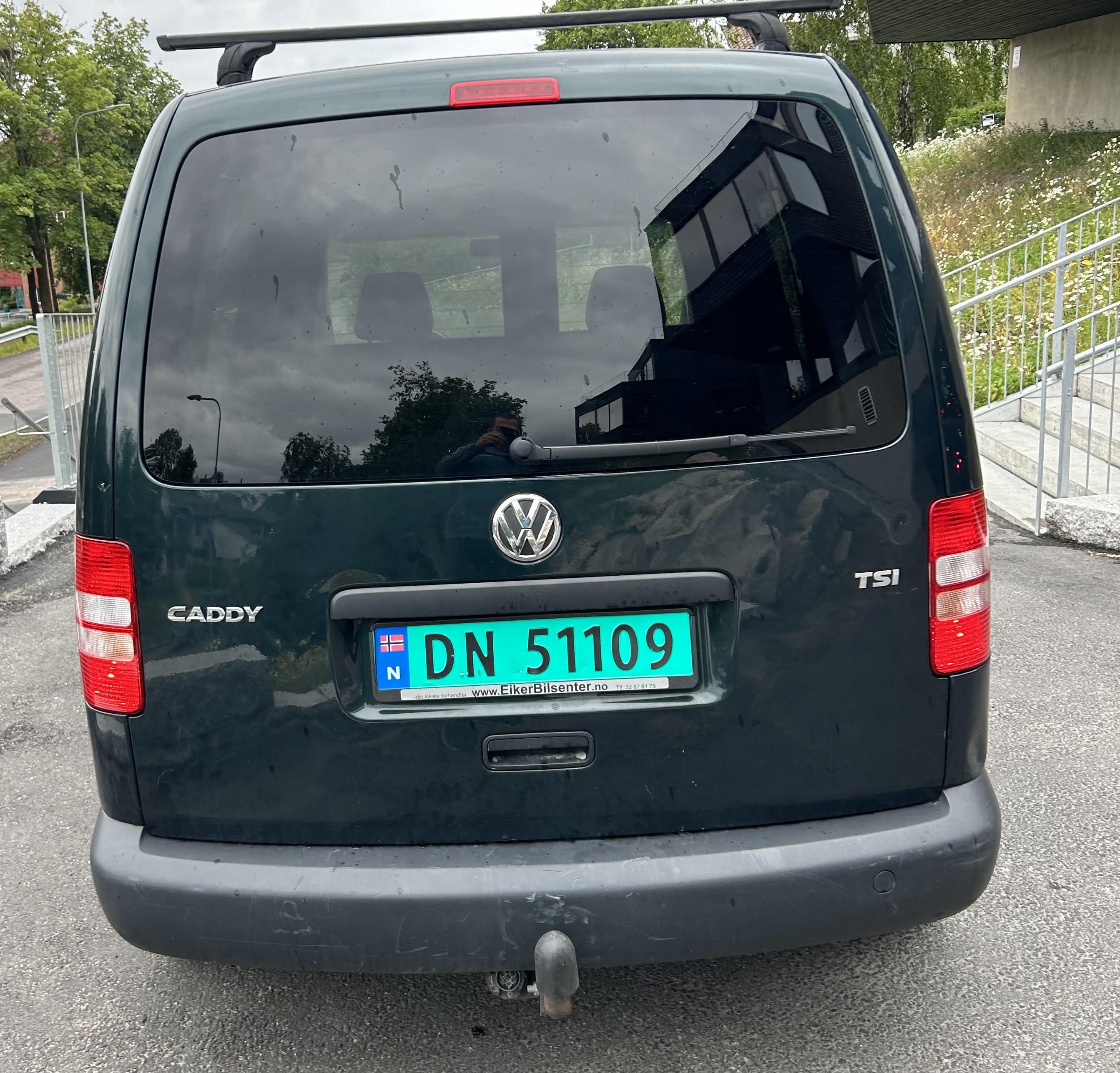 Volkswagen Caddy med Skistativ