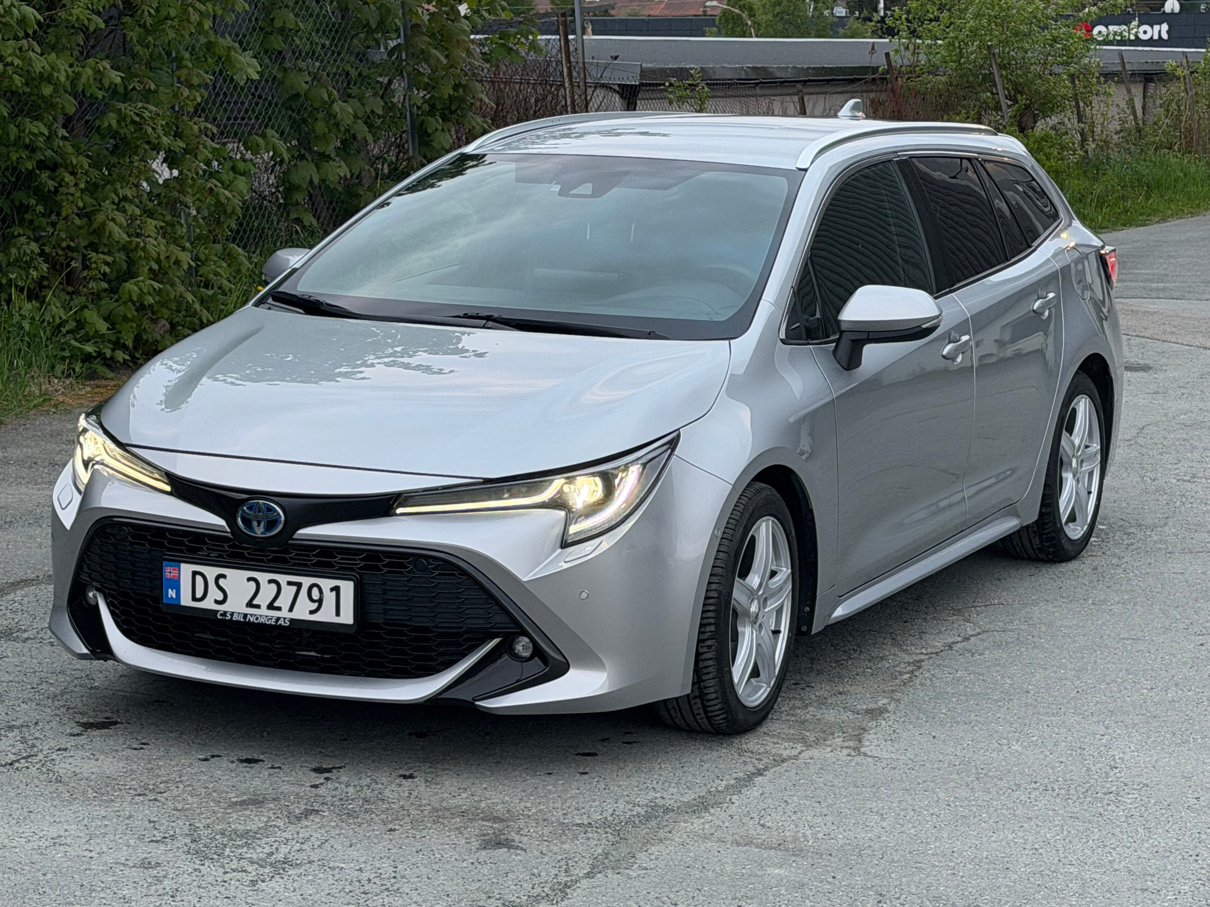 Toyota Corolla Hybrid, 2023, Blyfri 95 / Electric (hybrid), automatic