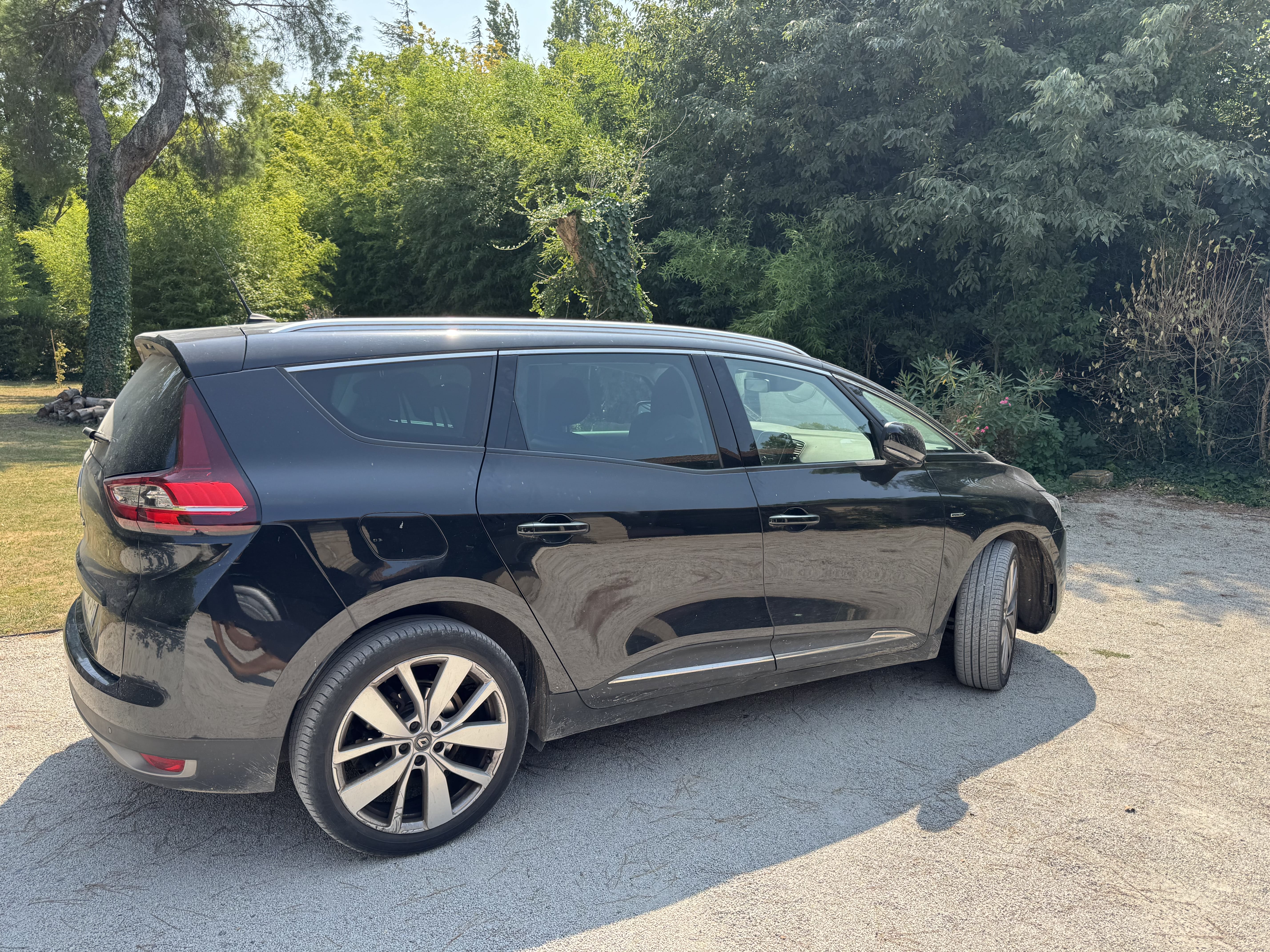 Renault Grand Scenic avec Climatisation