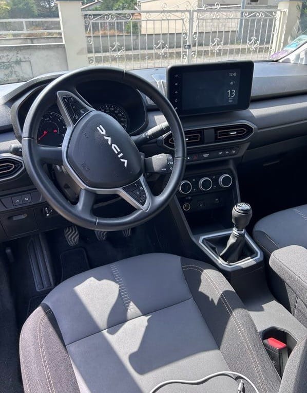 Dacia Jogger 100 Eco-G avec GPS