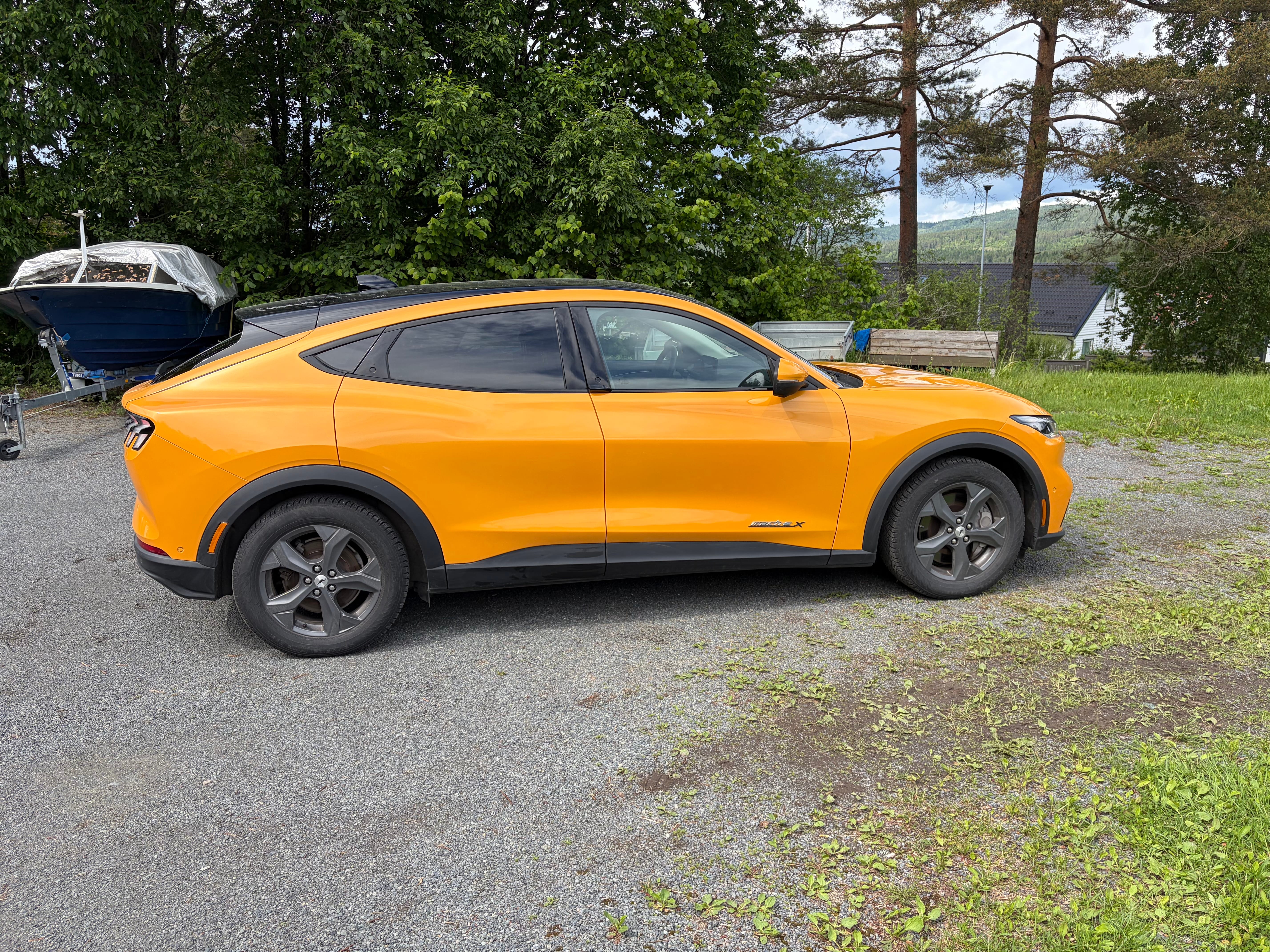 Ford Mustang Mach-E Premium med Aircondition