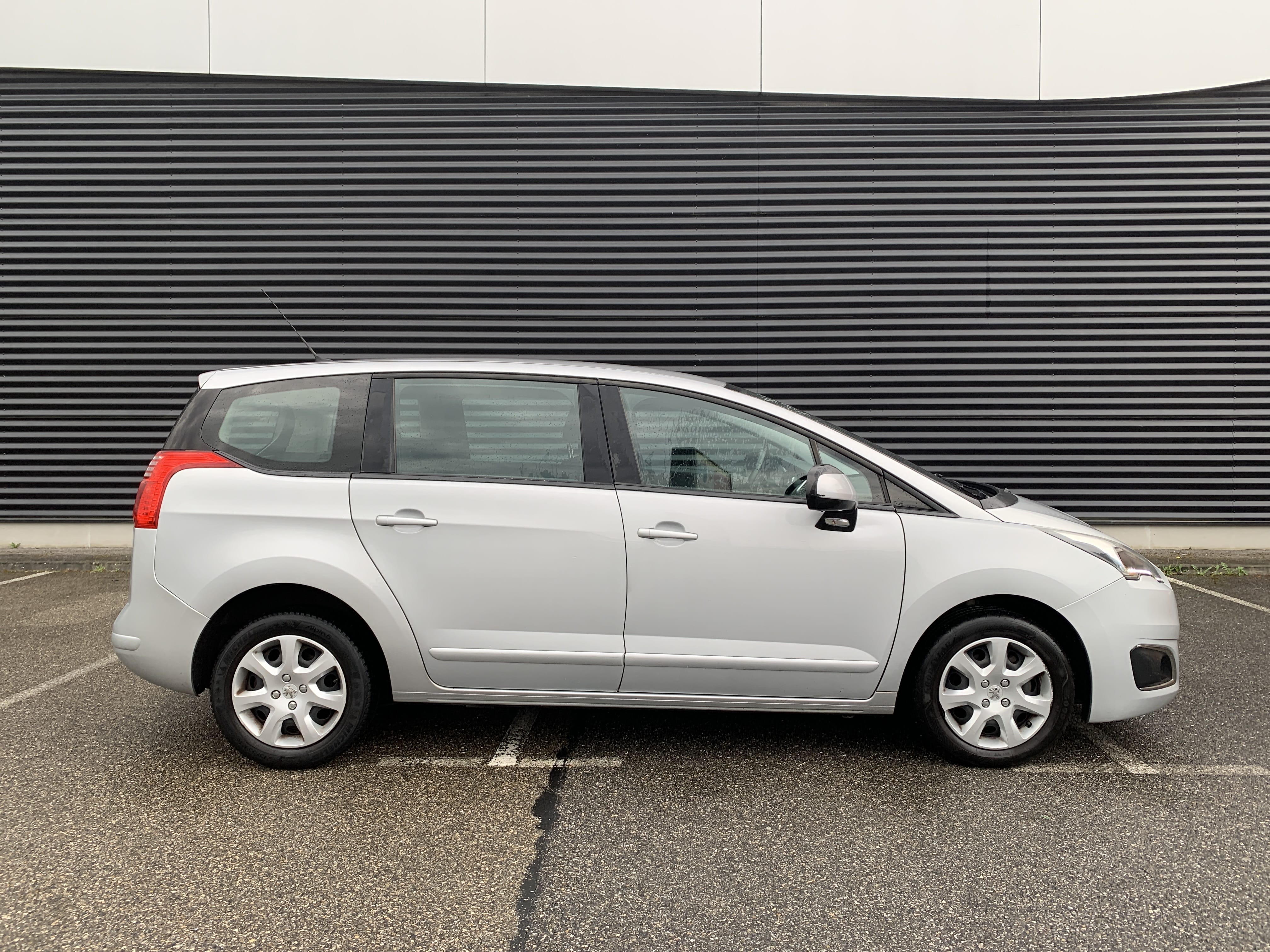 Peugeot 5008 avec Climatisation