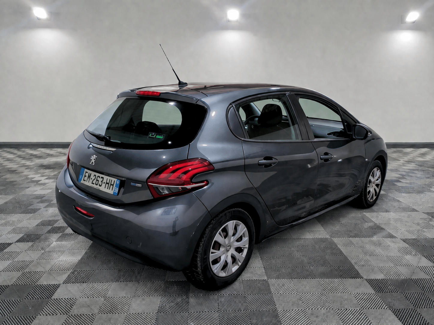 Peugeot 208 avec GPS