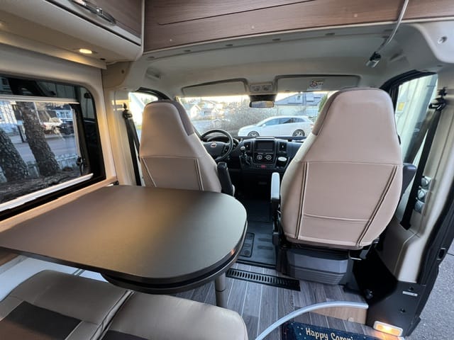 Adria Twin 600 SPT Family med Bluetooth audio