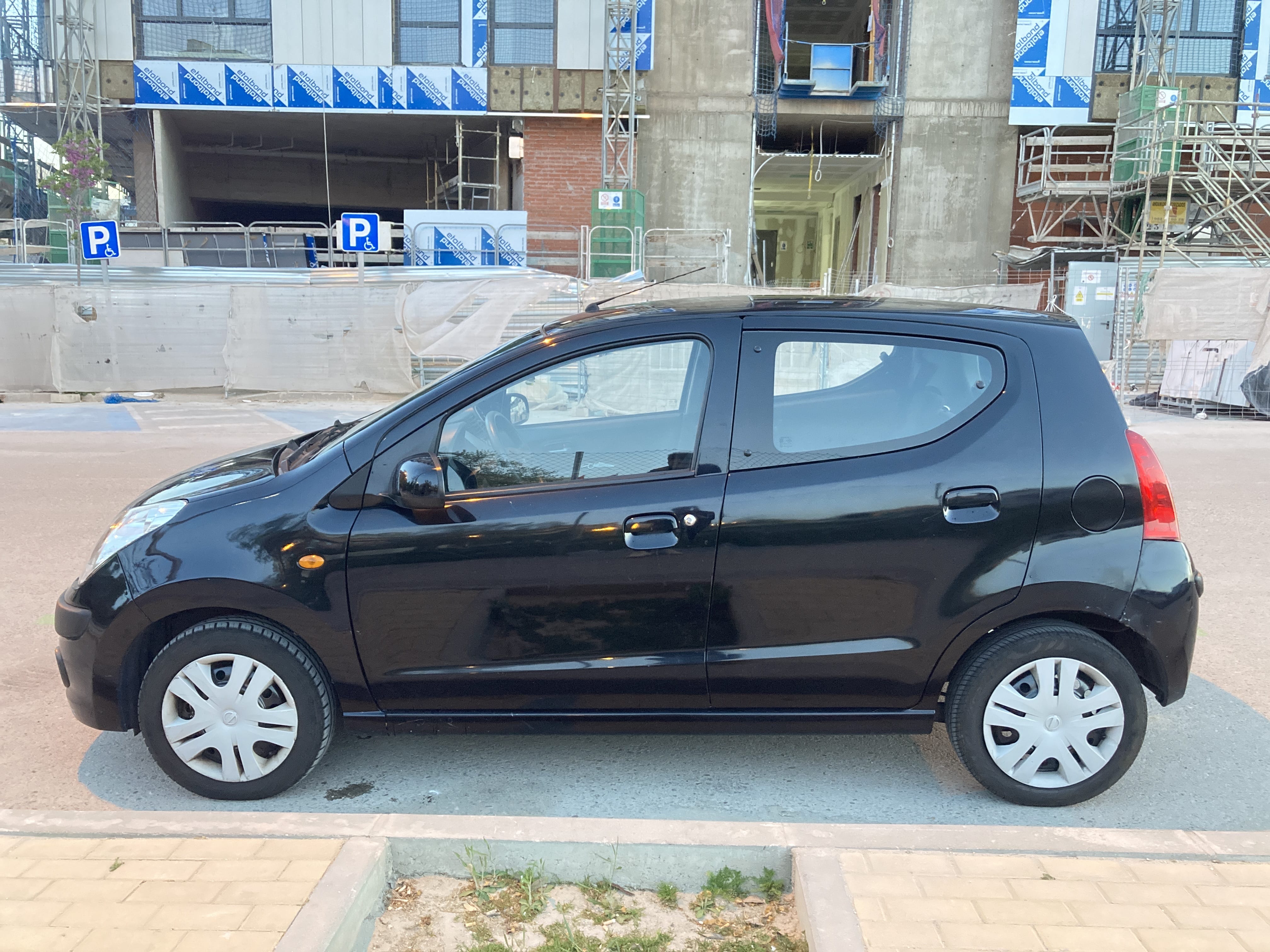 Nissan Pixo con Aire acondicionado