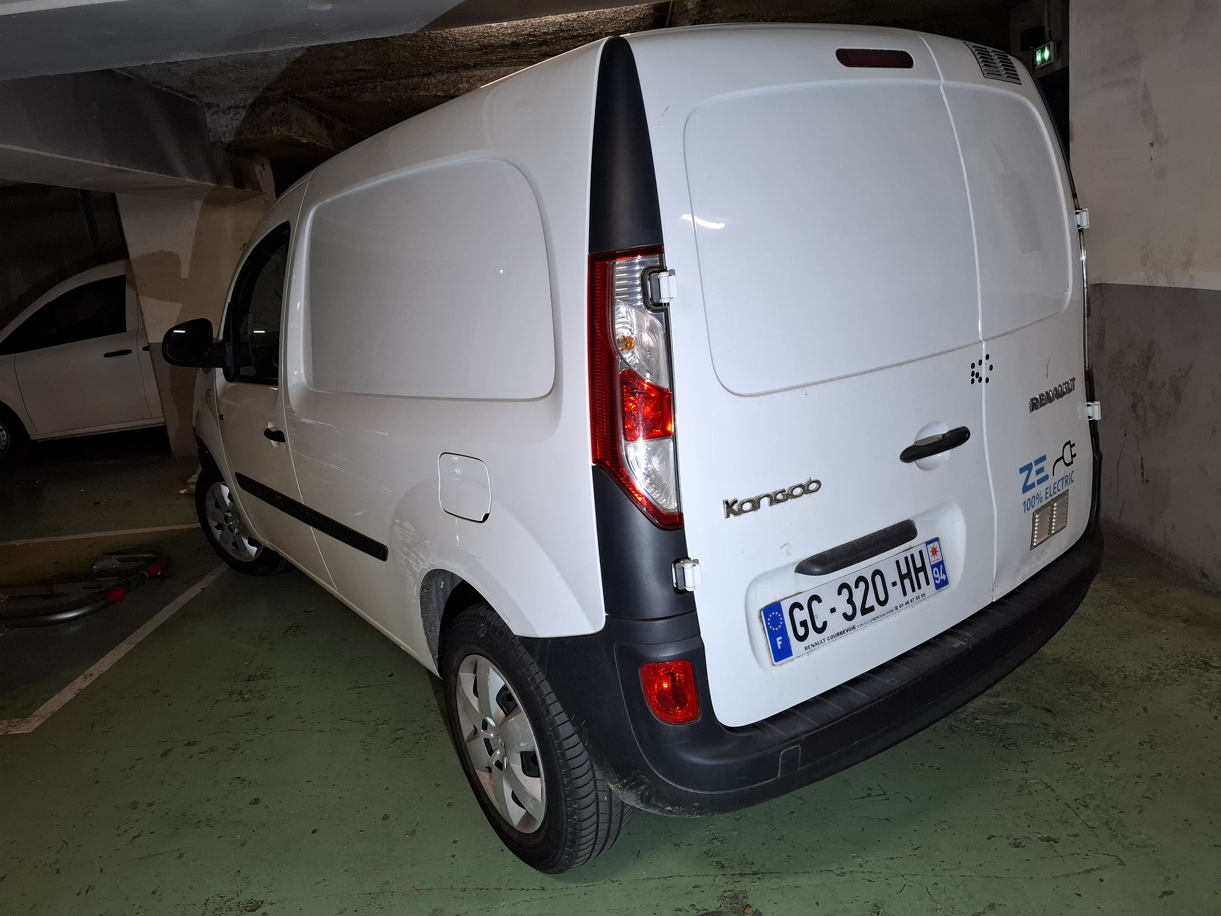Renault Kangoo Express ZE avec GPS