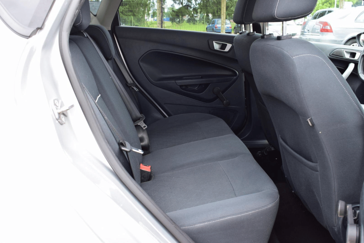 Ford Fiesta 1,4DTCI 70 (18056) CL823FJ avec Siège bébé