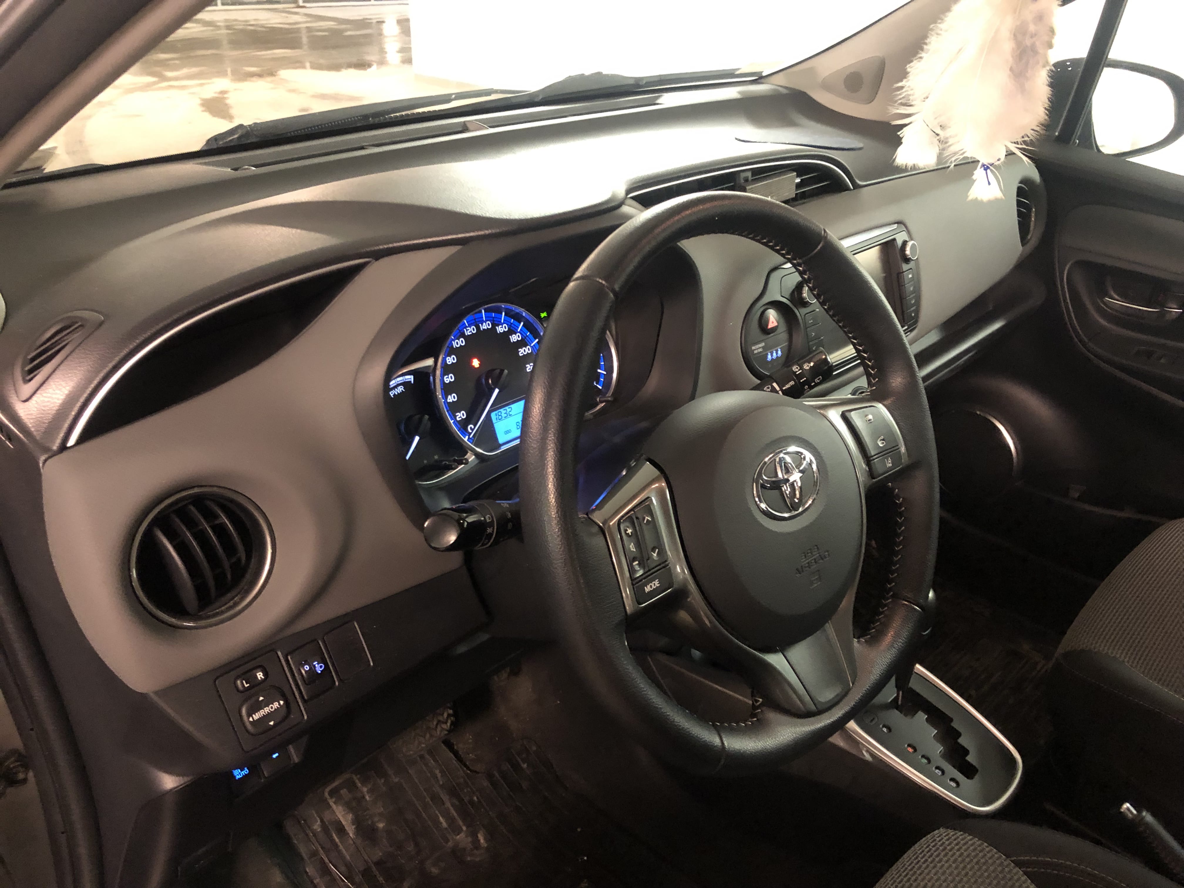 Toyota Yaris Hybrid med Cruisekontroll
