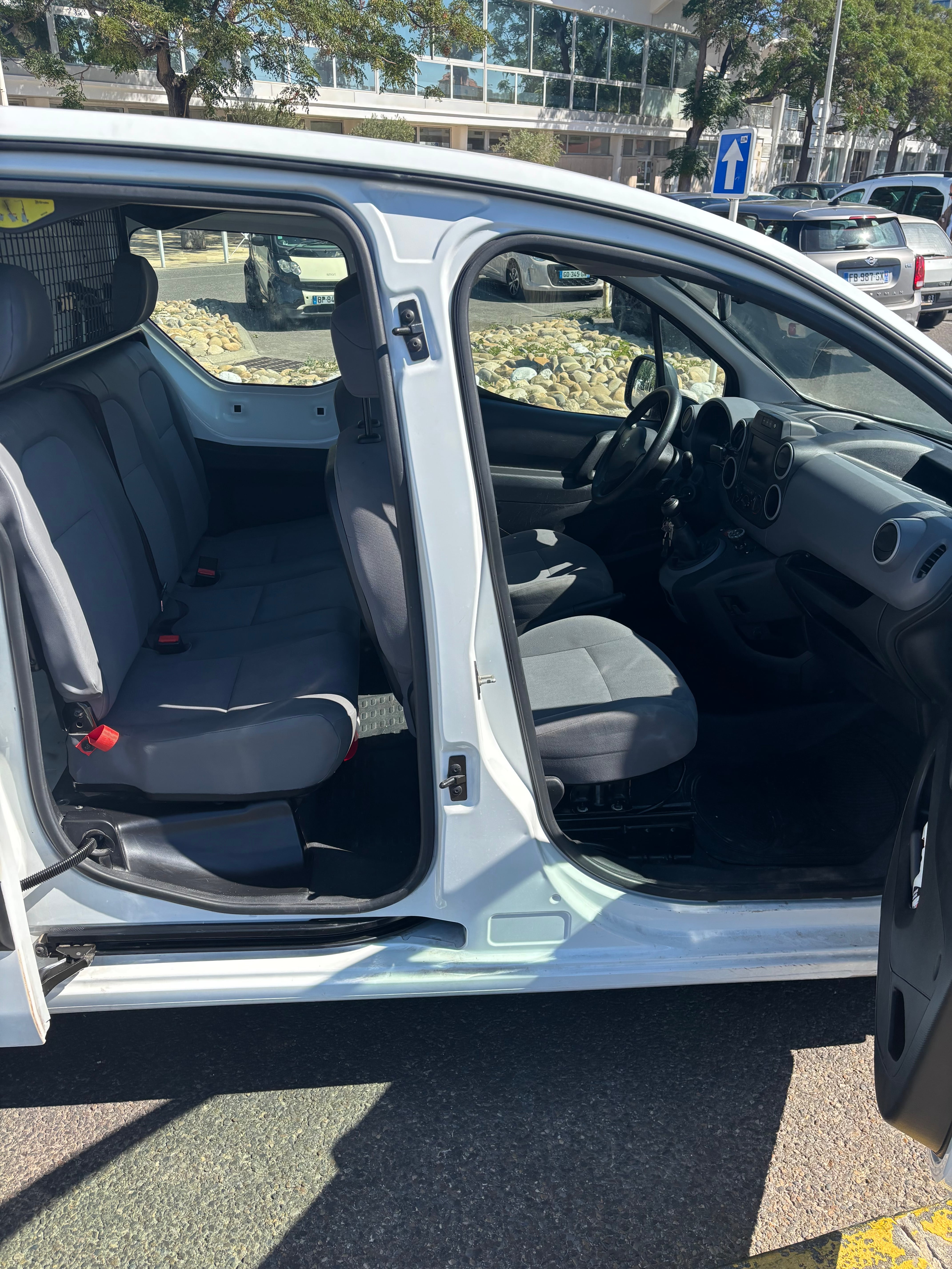 Peugeot Partner Double Cabine avec Siège bébé