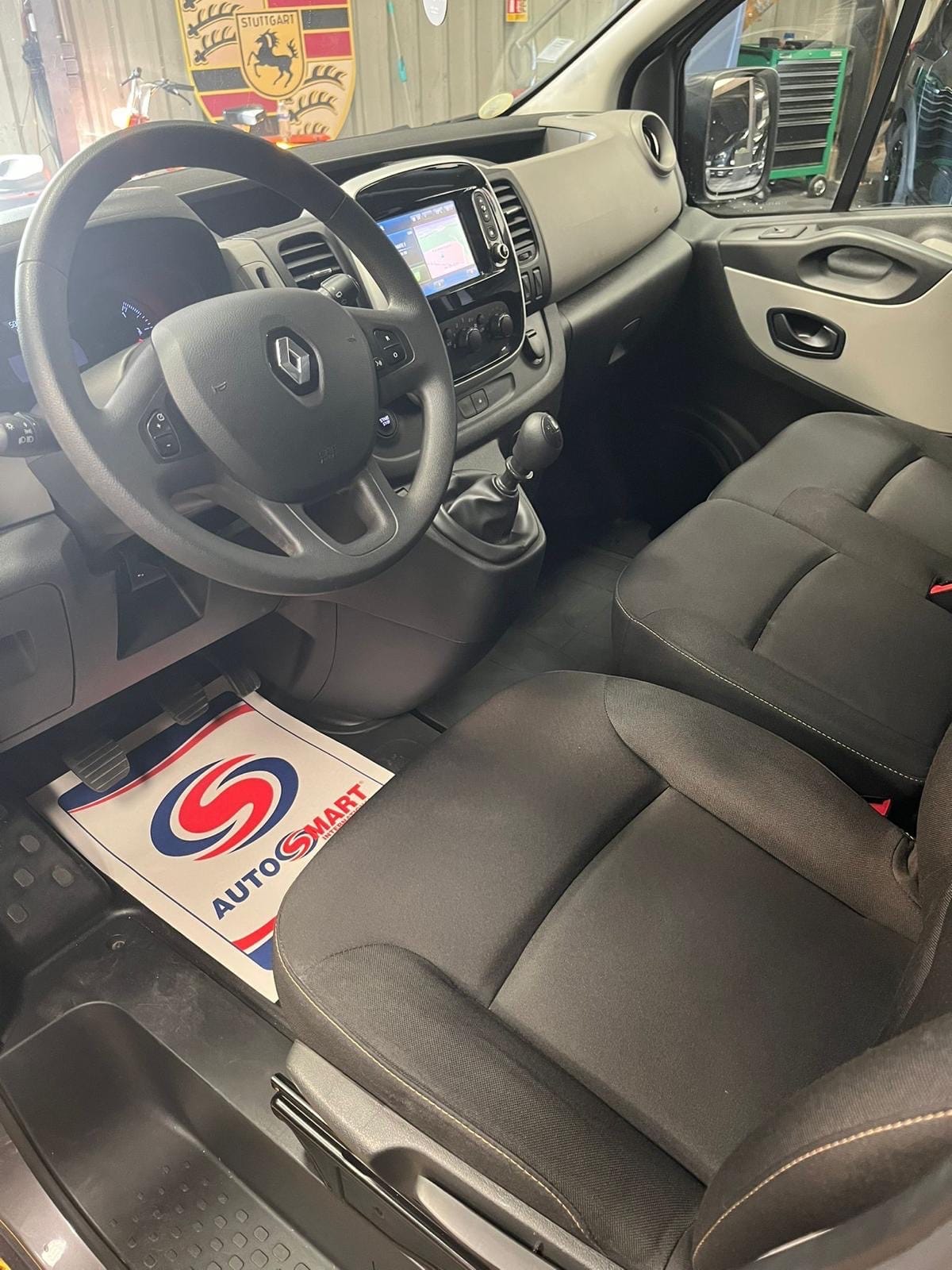 Renault Trafic Passenger avec Chaines