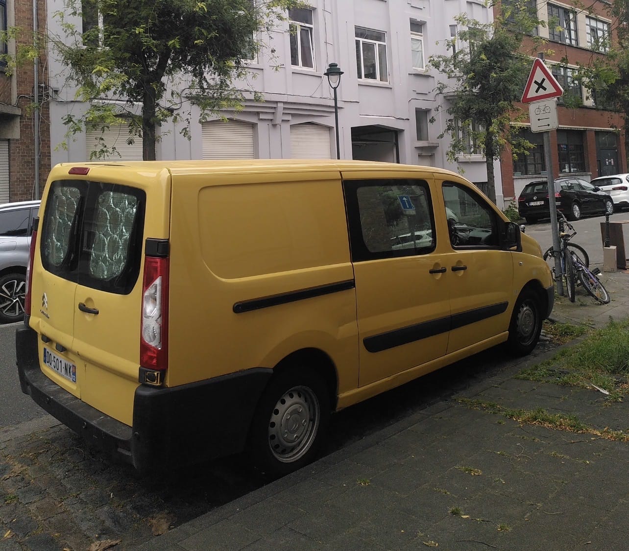 Citroen Jumpy with USB charging ports