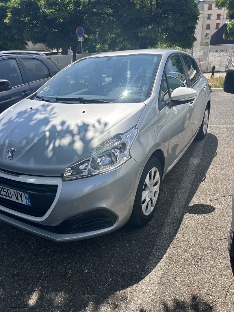 Peugeot 208, 2015, Essence 98