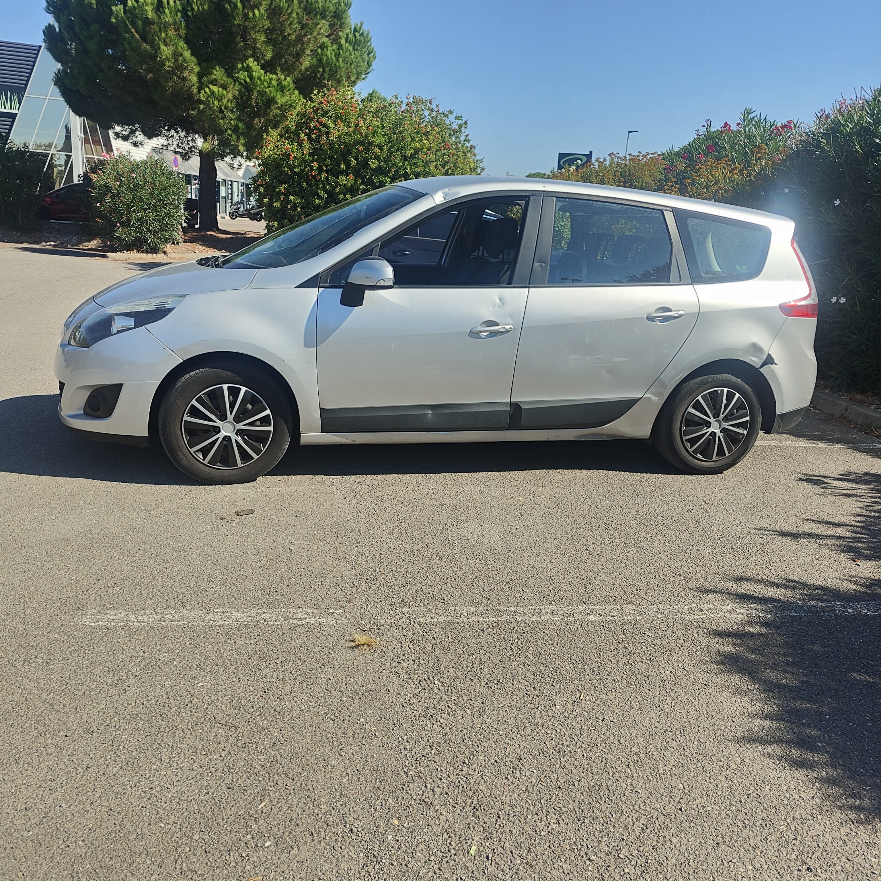 Renault Grand Scenic avec Climatisation