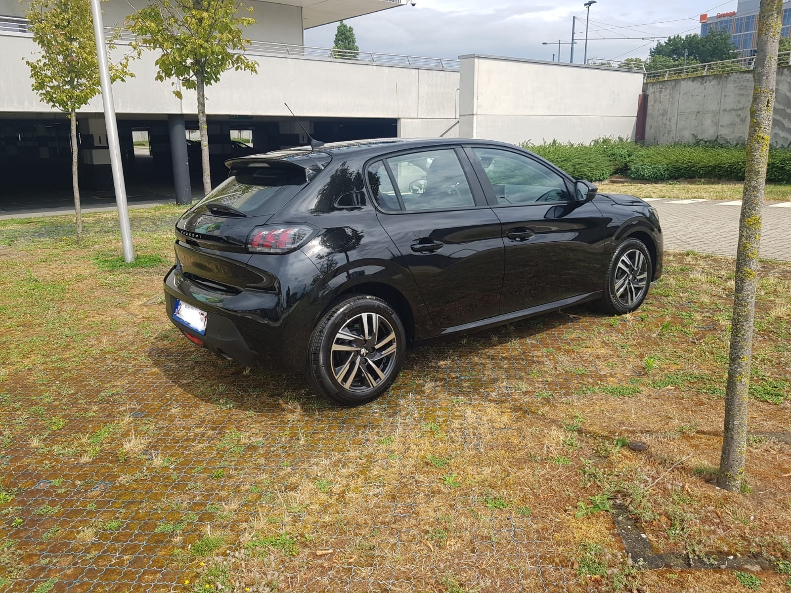 Peugeot 208 1.2 PureTech 100ch met GPS
