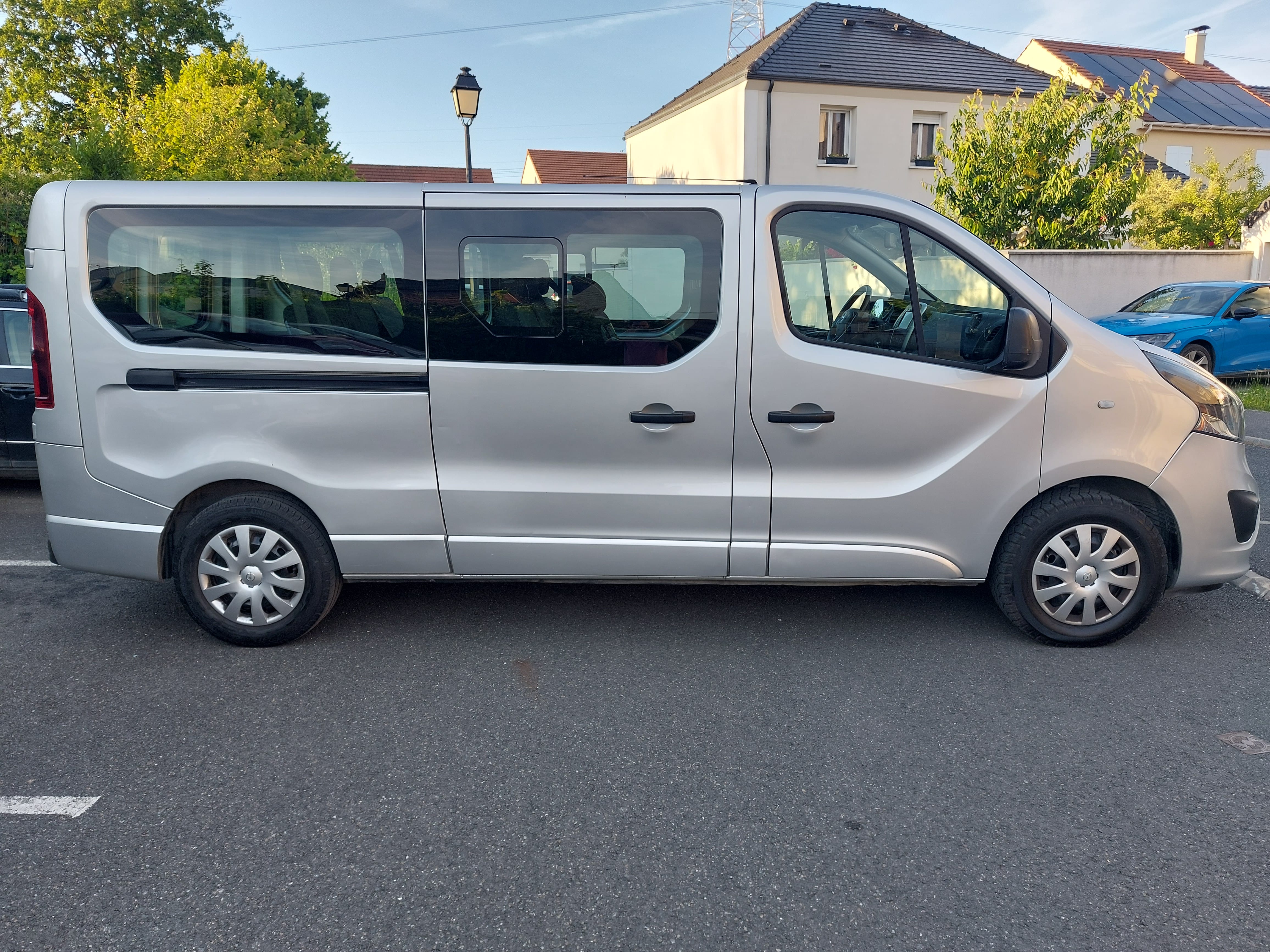 Opel Vivaro Combi 1.6 Diesel bi-turbo, 2017, Diesel, 9 places et plus