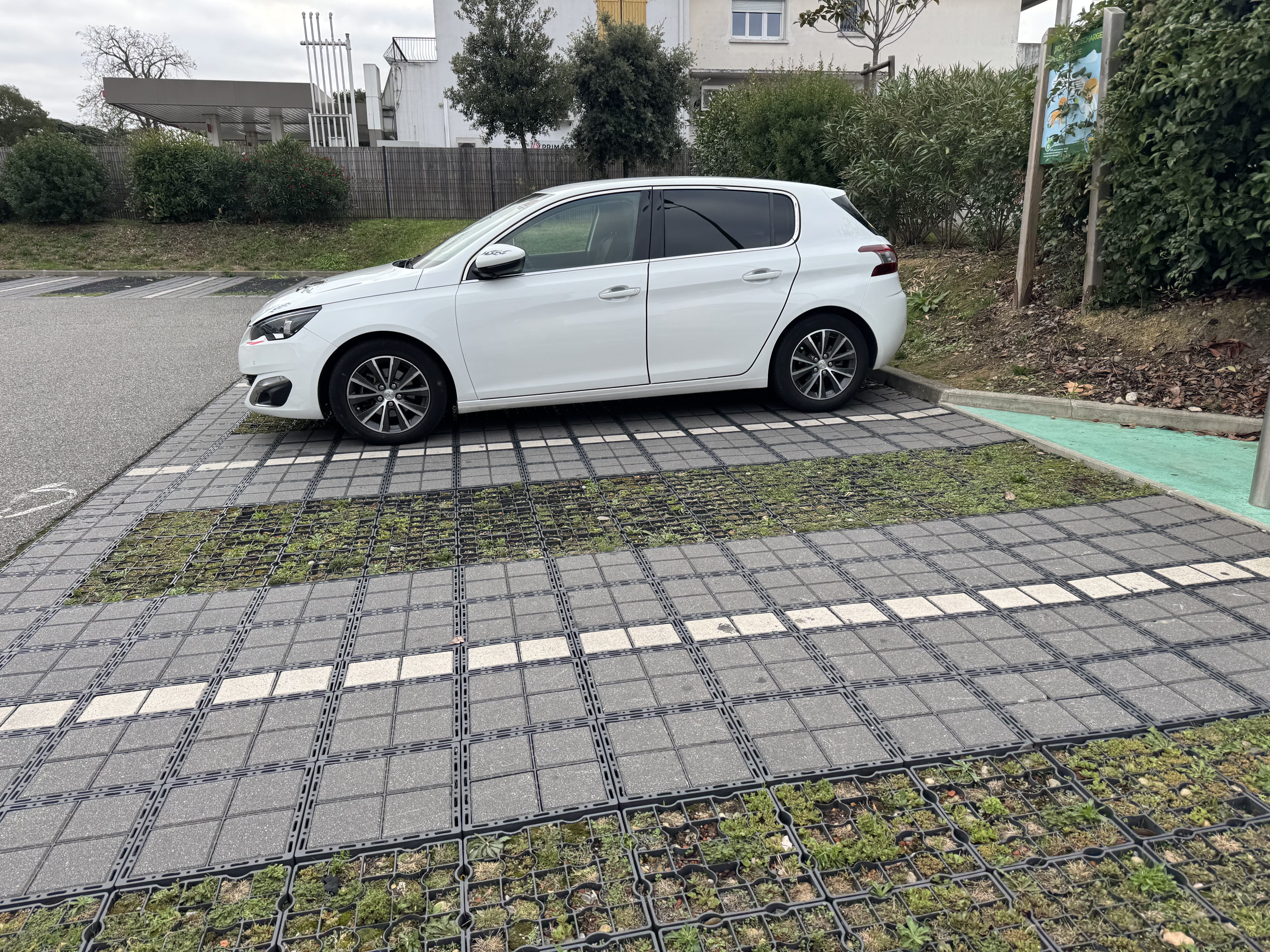 Peugeot 308, 2014, Essence 98