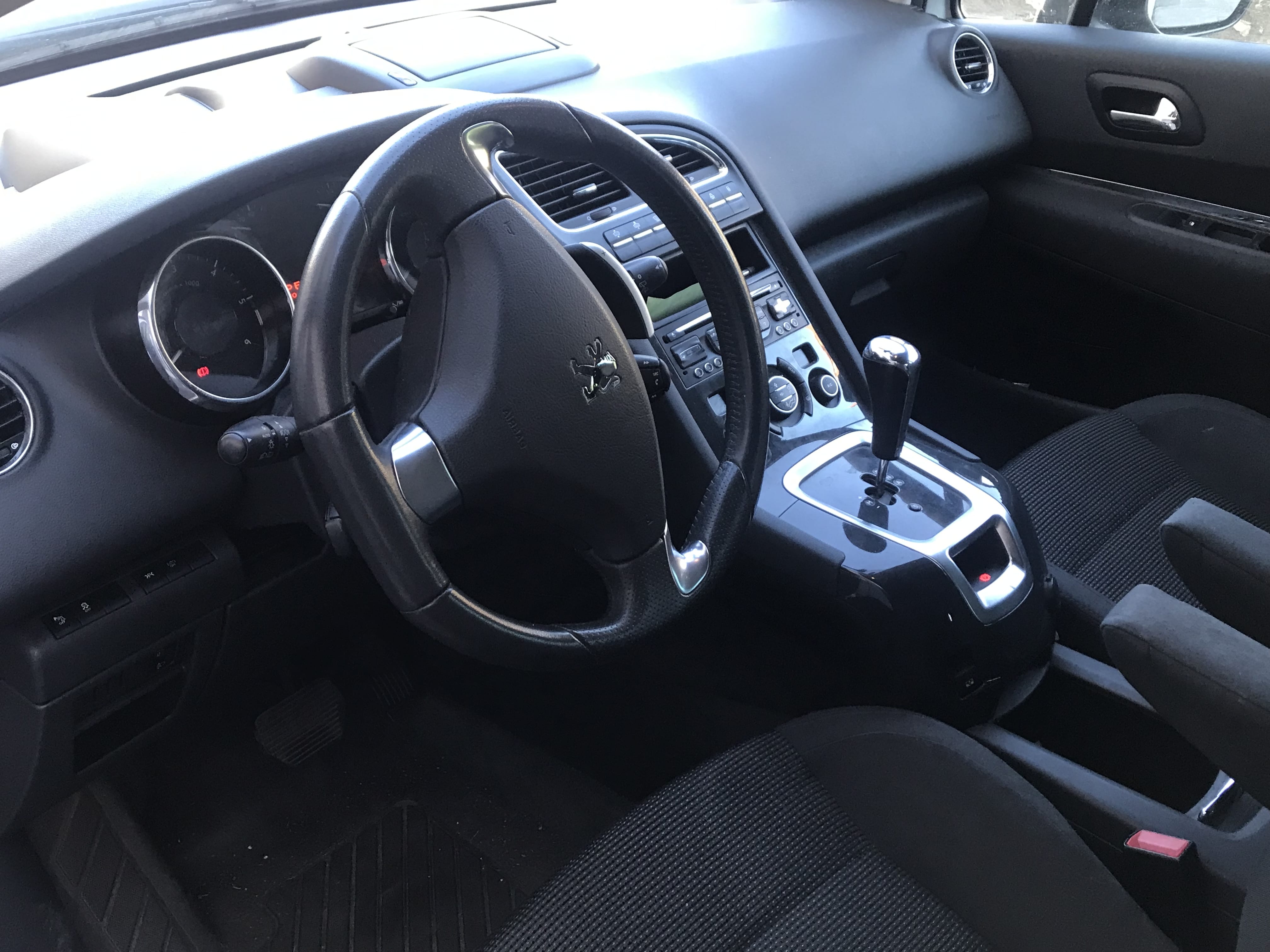 Peugeot 5008 avec Climatisation