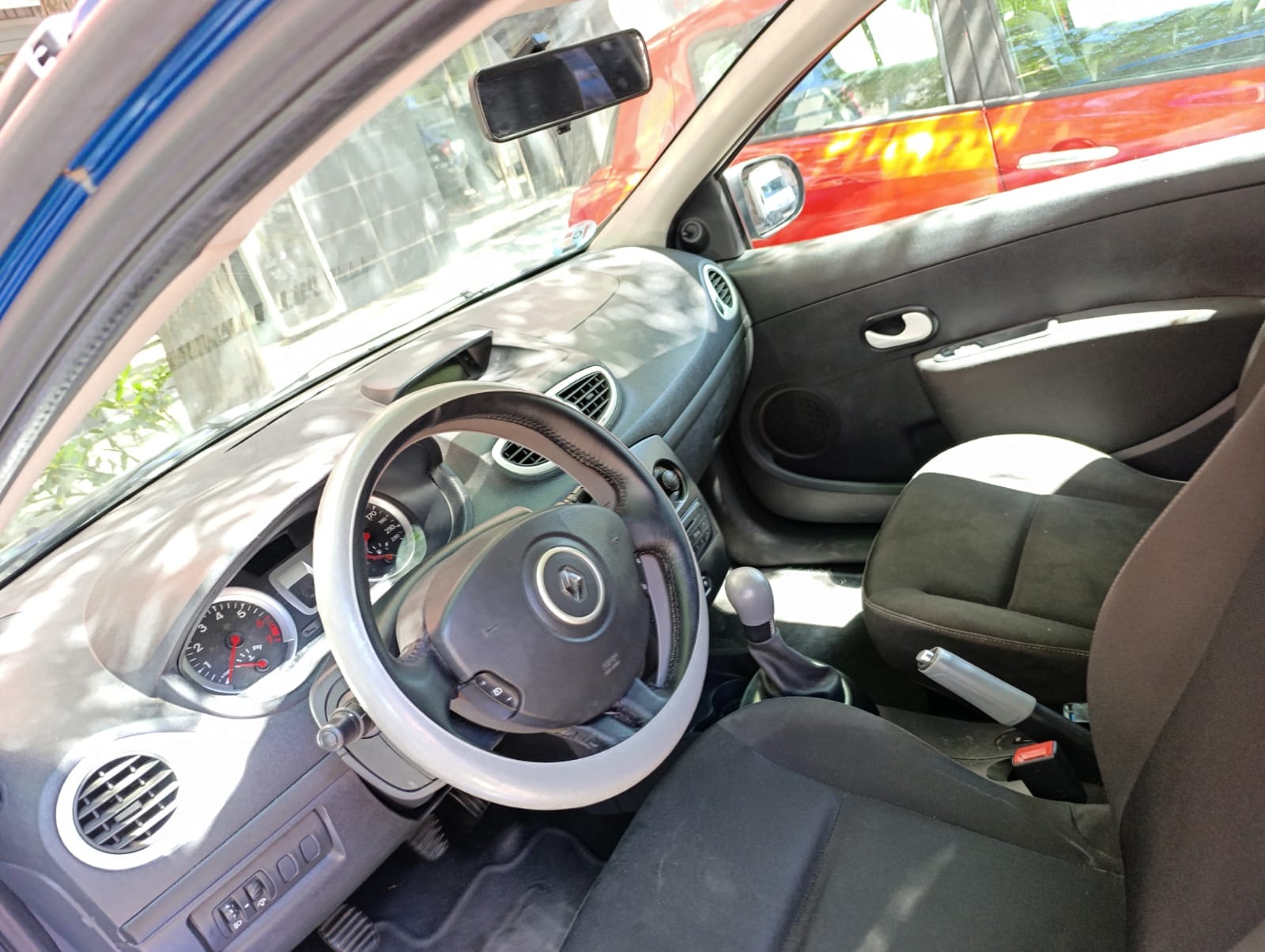Renault Clio E-tech mit Bluetooth-Audio