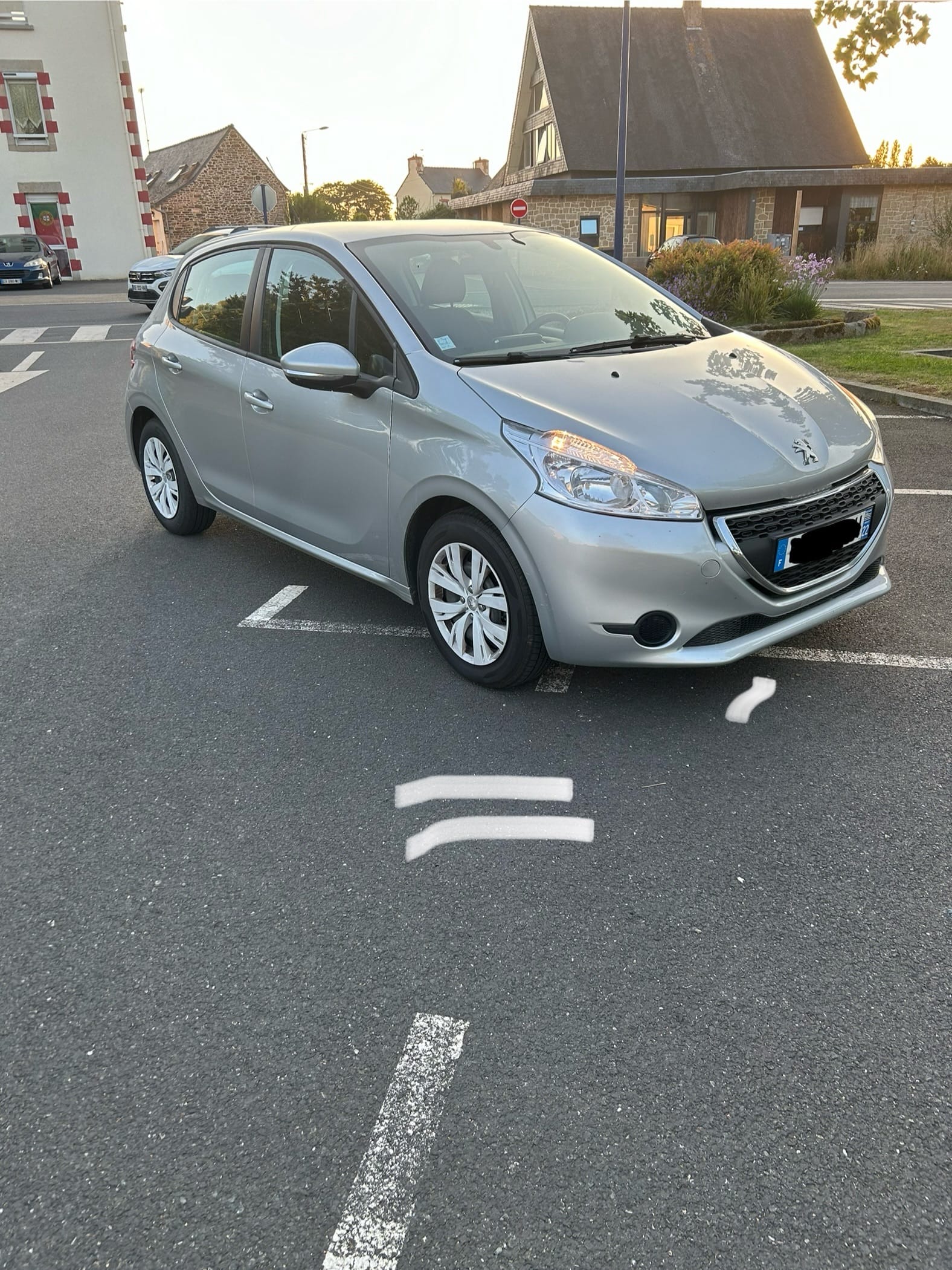 Peugeot 208, 2014, Essence 98