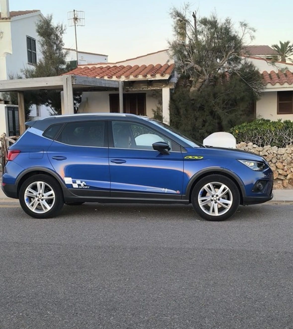 Seat Arona FR TGI. Eco GNC-GASOLINA con Aire acondicionado