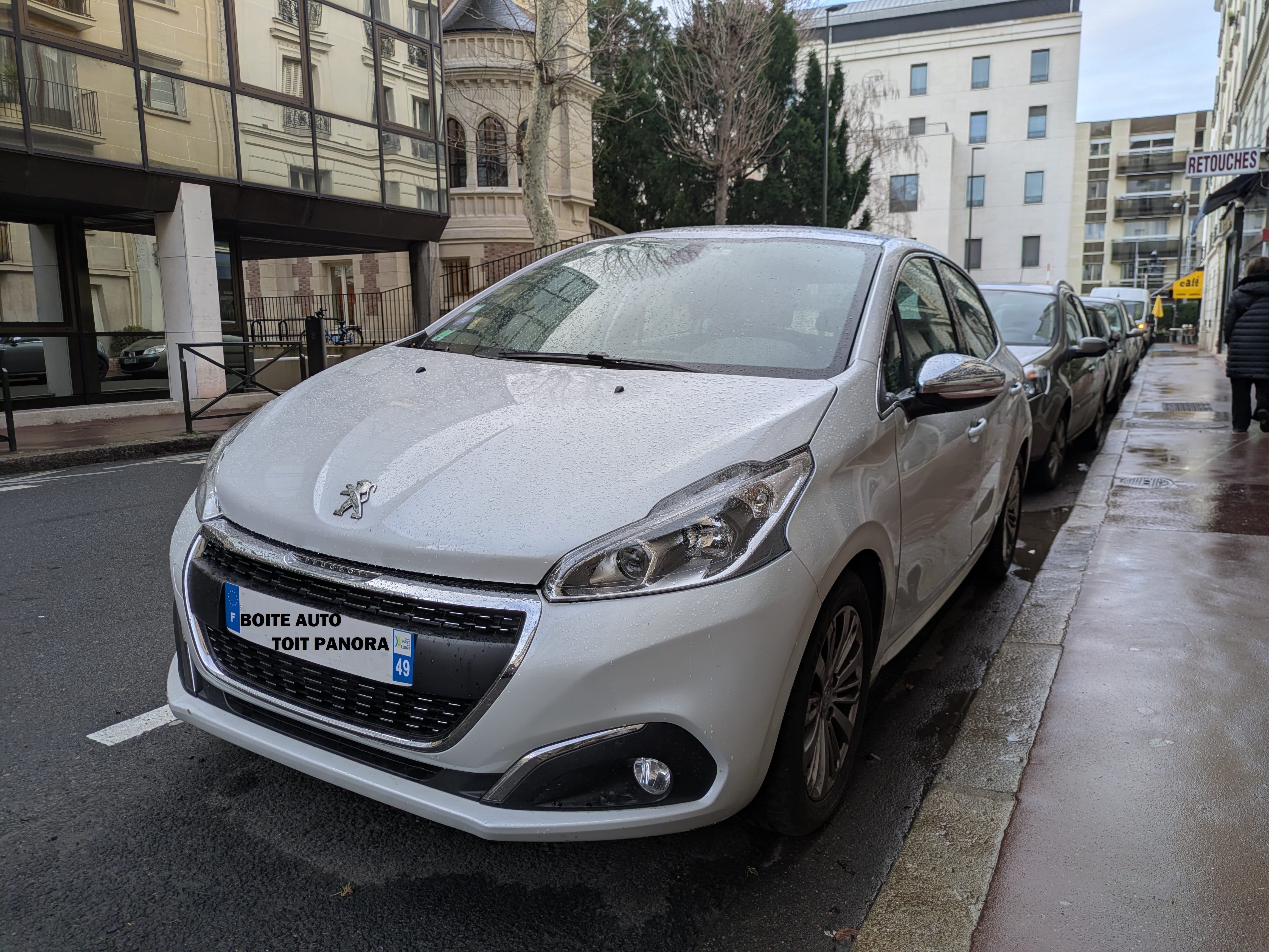 Peugeot 208, 2015, Essence 98, automatique