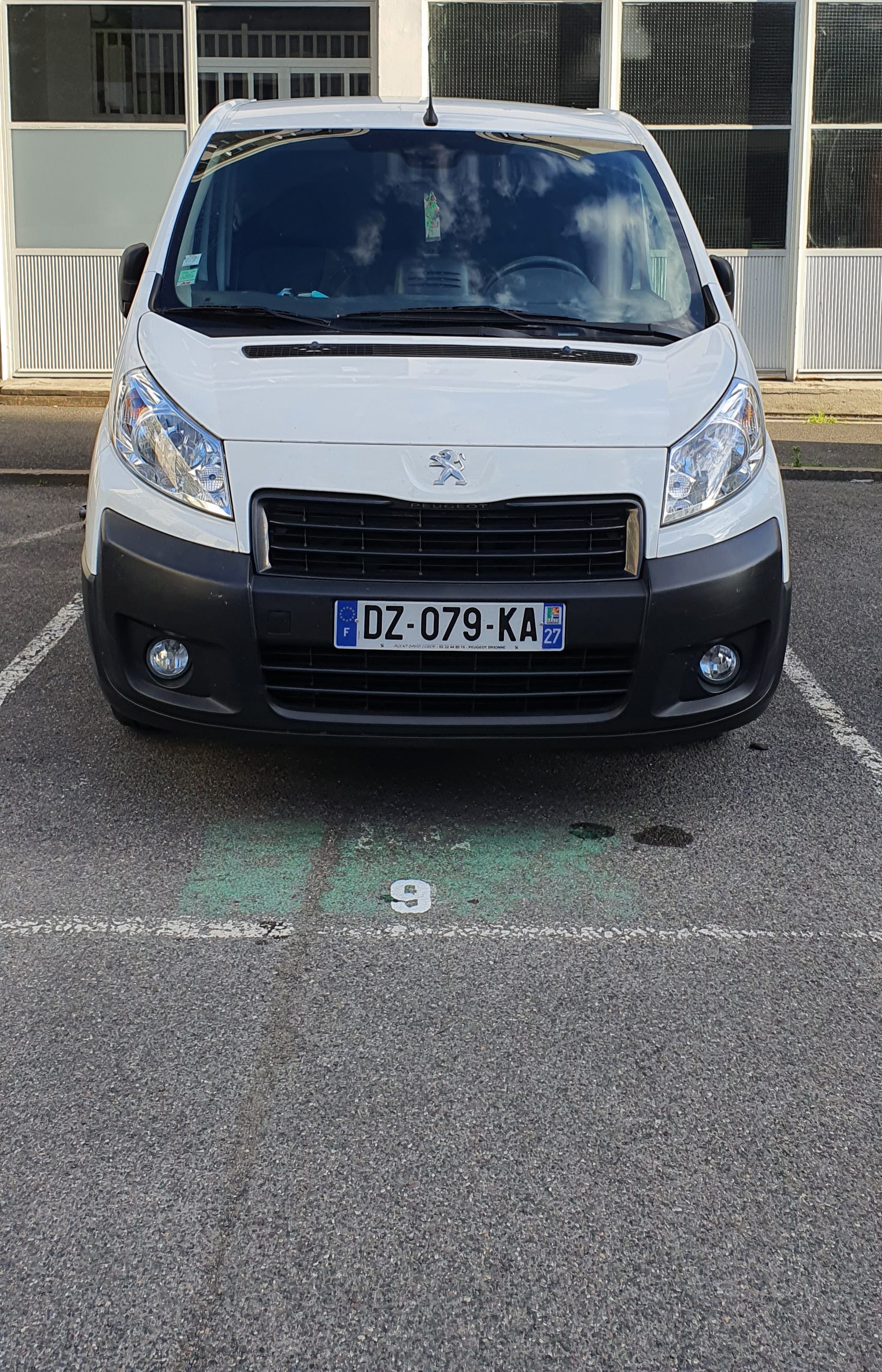 Peugeot Expert 1.6 HDi DZ079KA avec Entrée audio / iPod