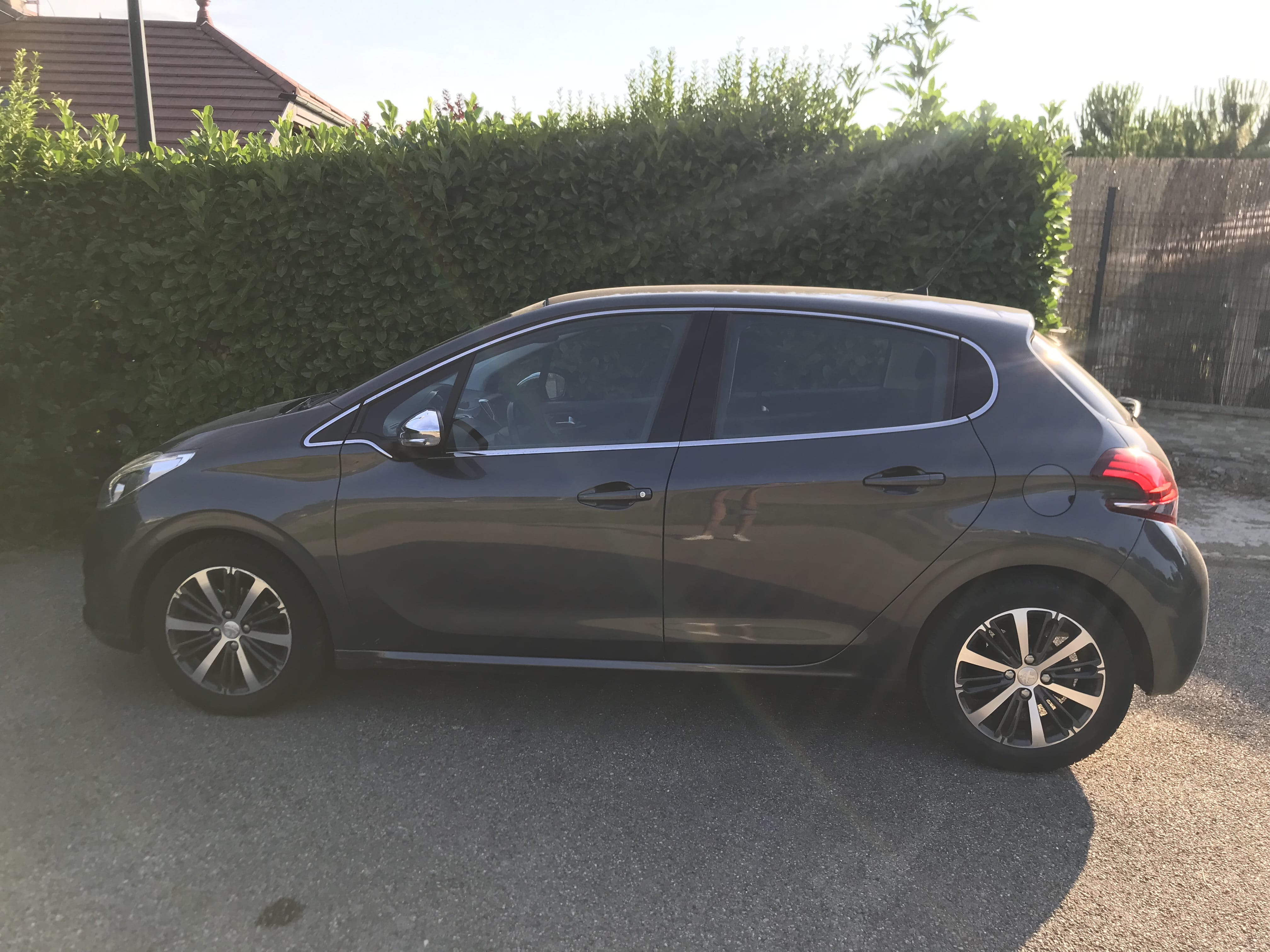 Peugeot 208 avec Climatisation