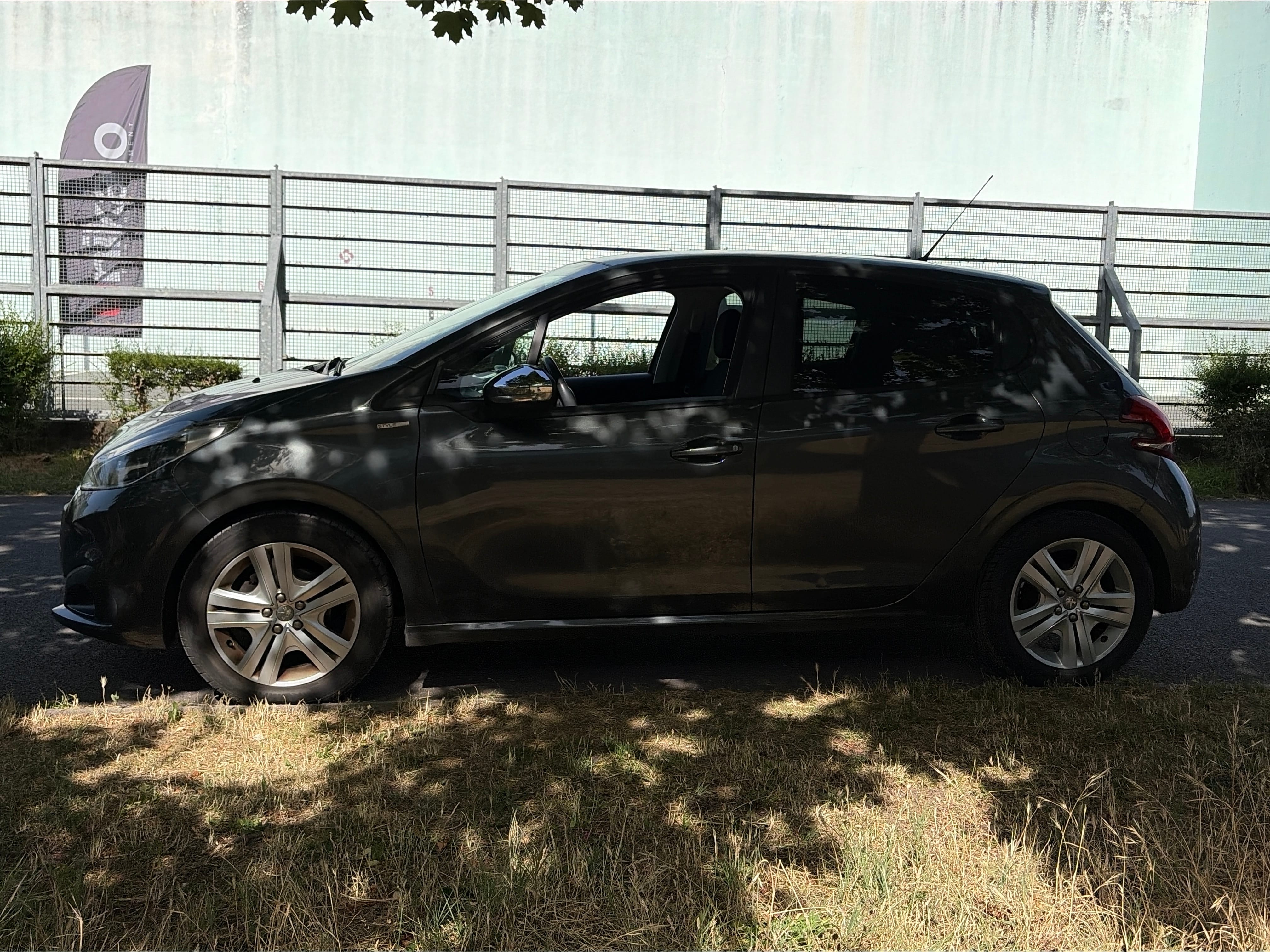 Peugeot 208 avec Climatisation