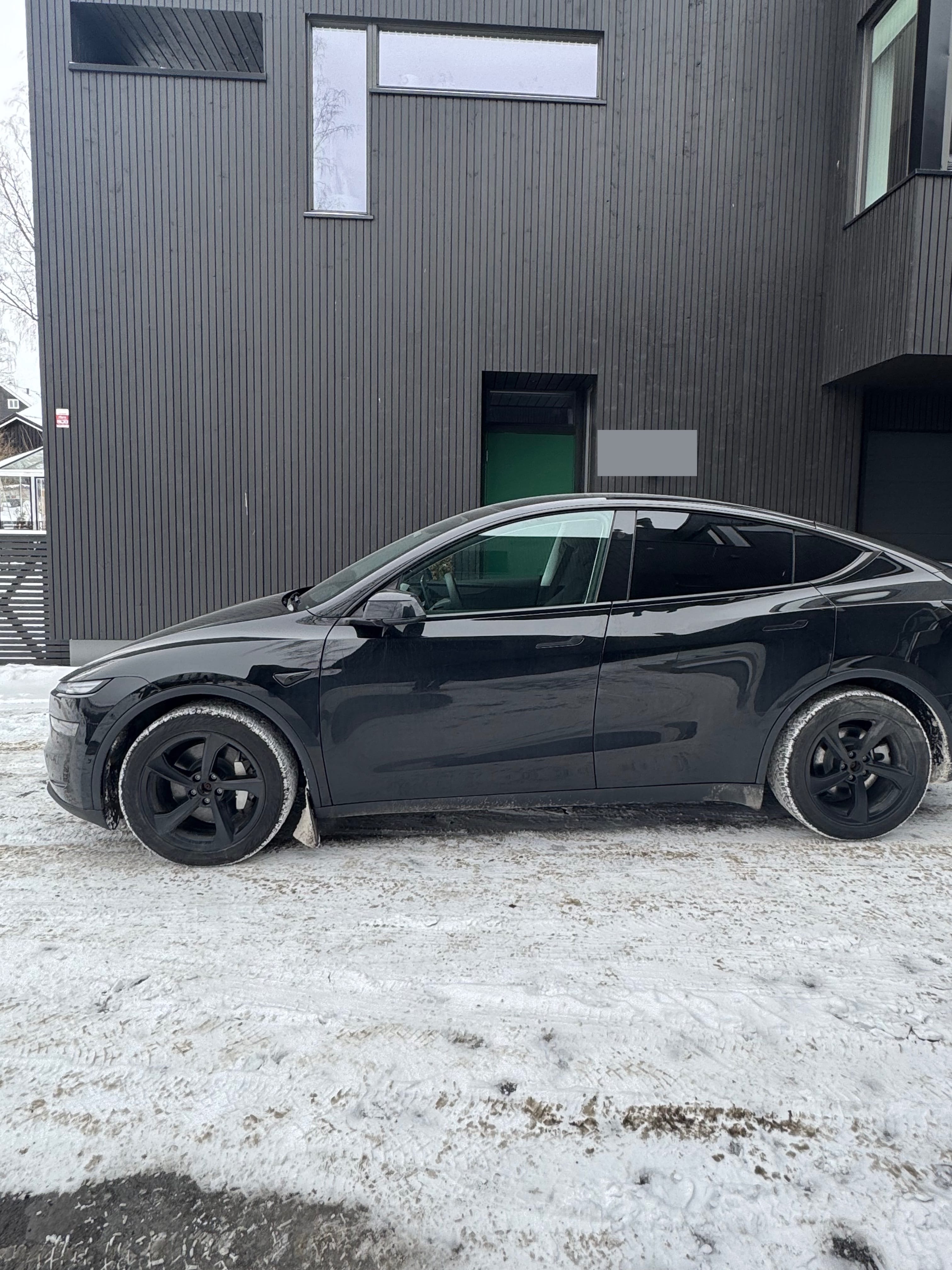 Tesla Model Y Long Range med Aircondition