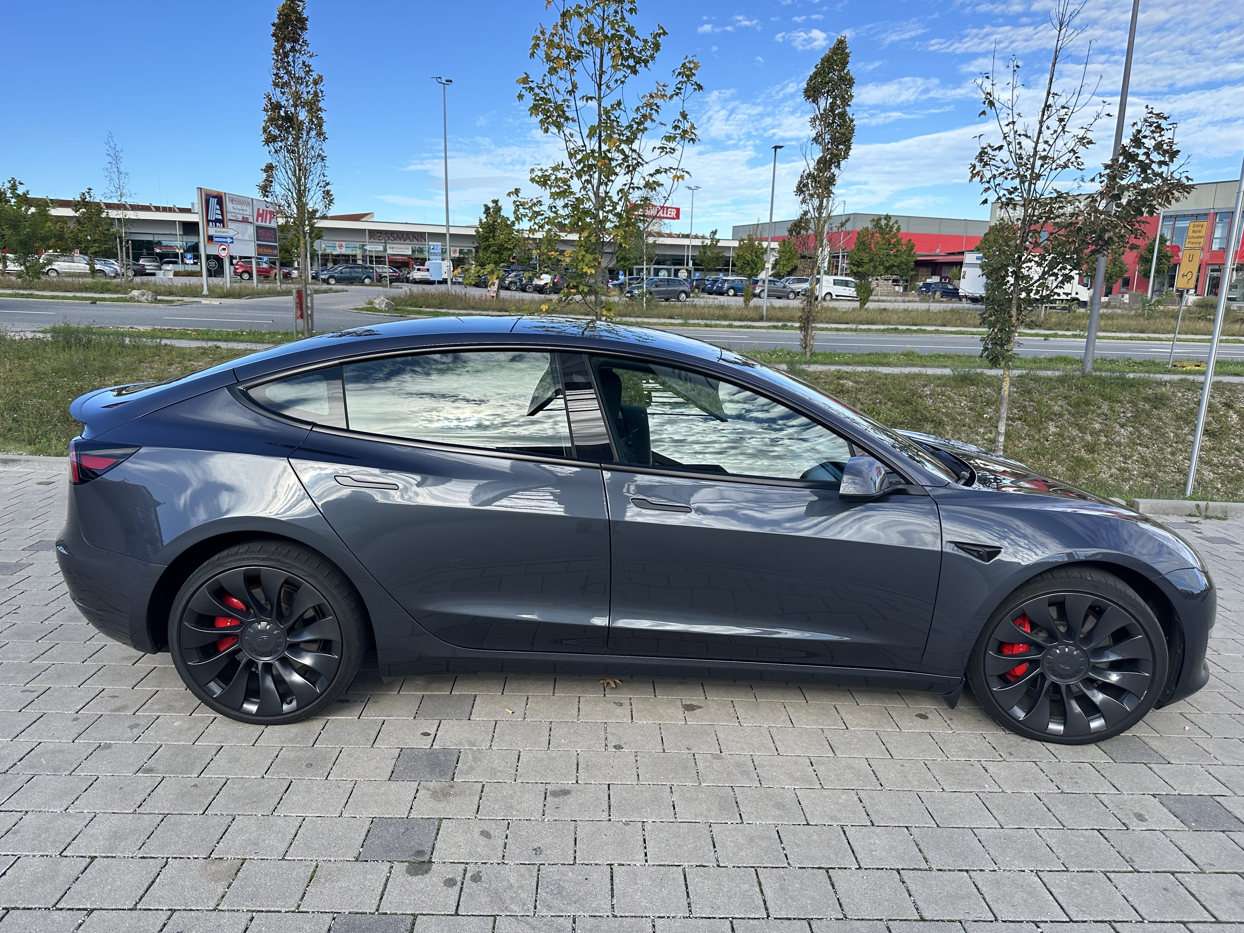 Tesla Model 3 Performance Allradantrieb, Automatik, 2 Elektromotoren mit Klimaanlage