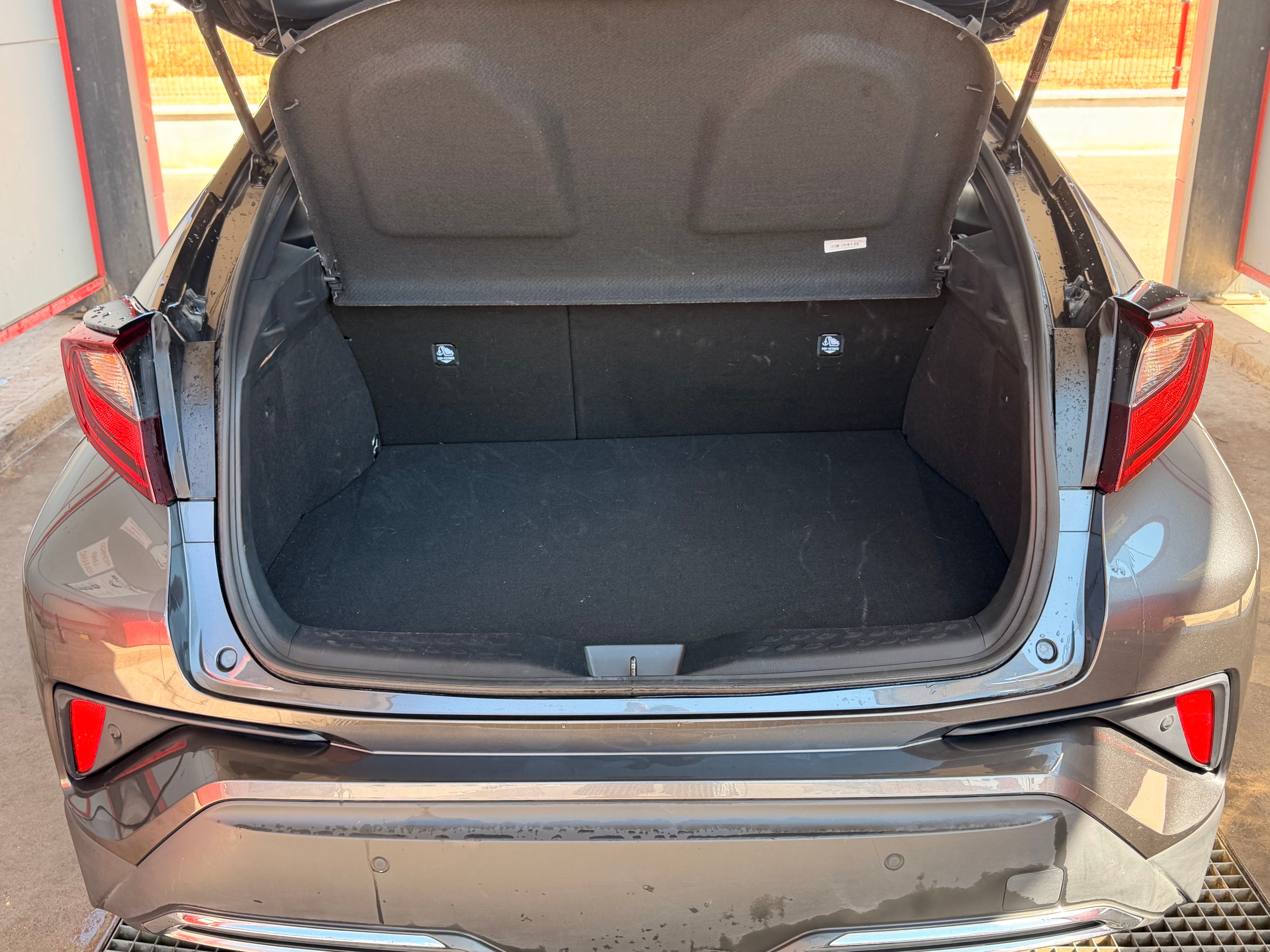 Toyota C-HR Hybrid met Cruise control