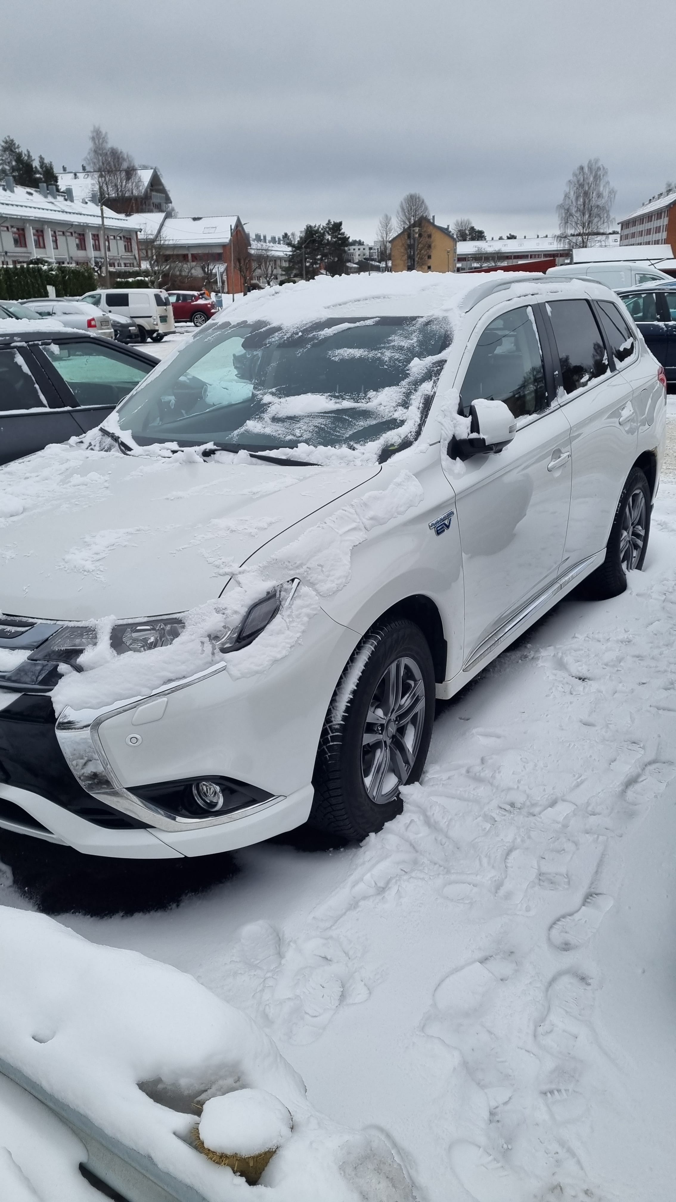 Mitsubishi Outlander Hybrid med Aircondition