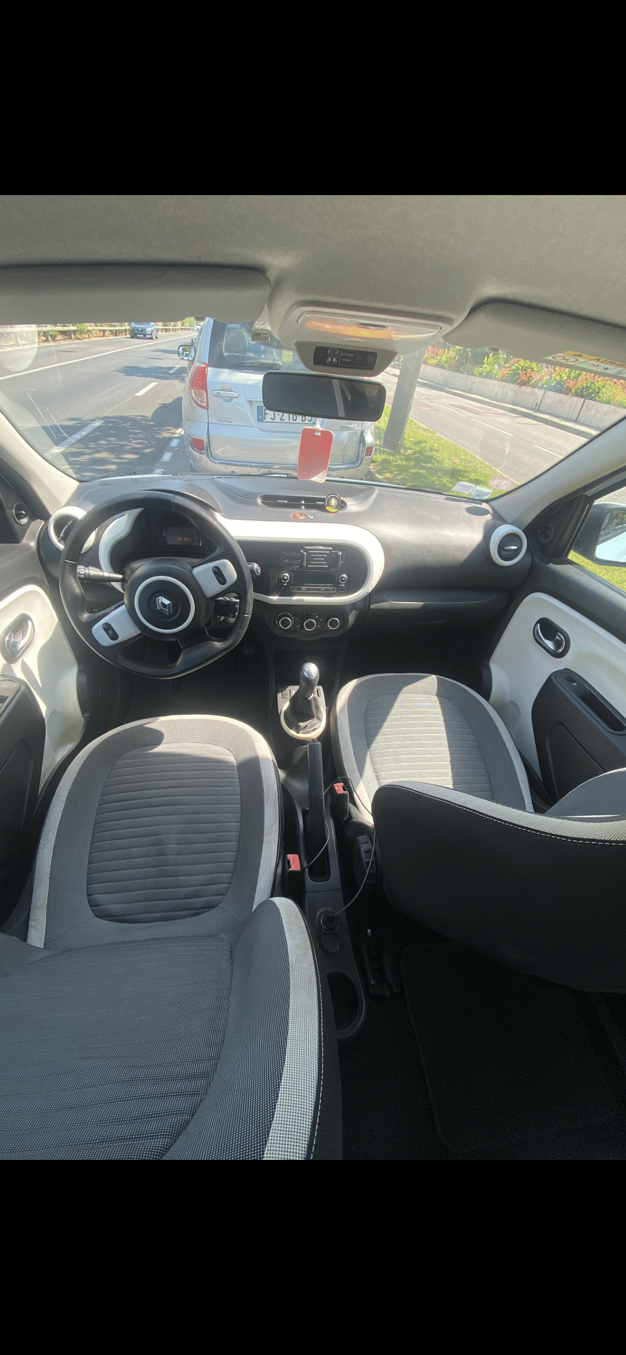 Renault Twingo III 1.0 sce avec Audio Bluetooth