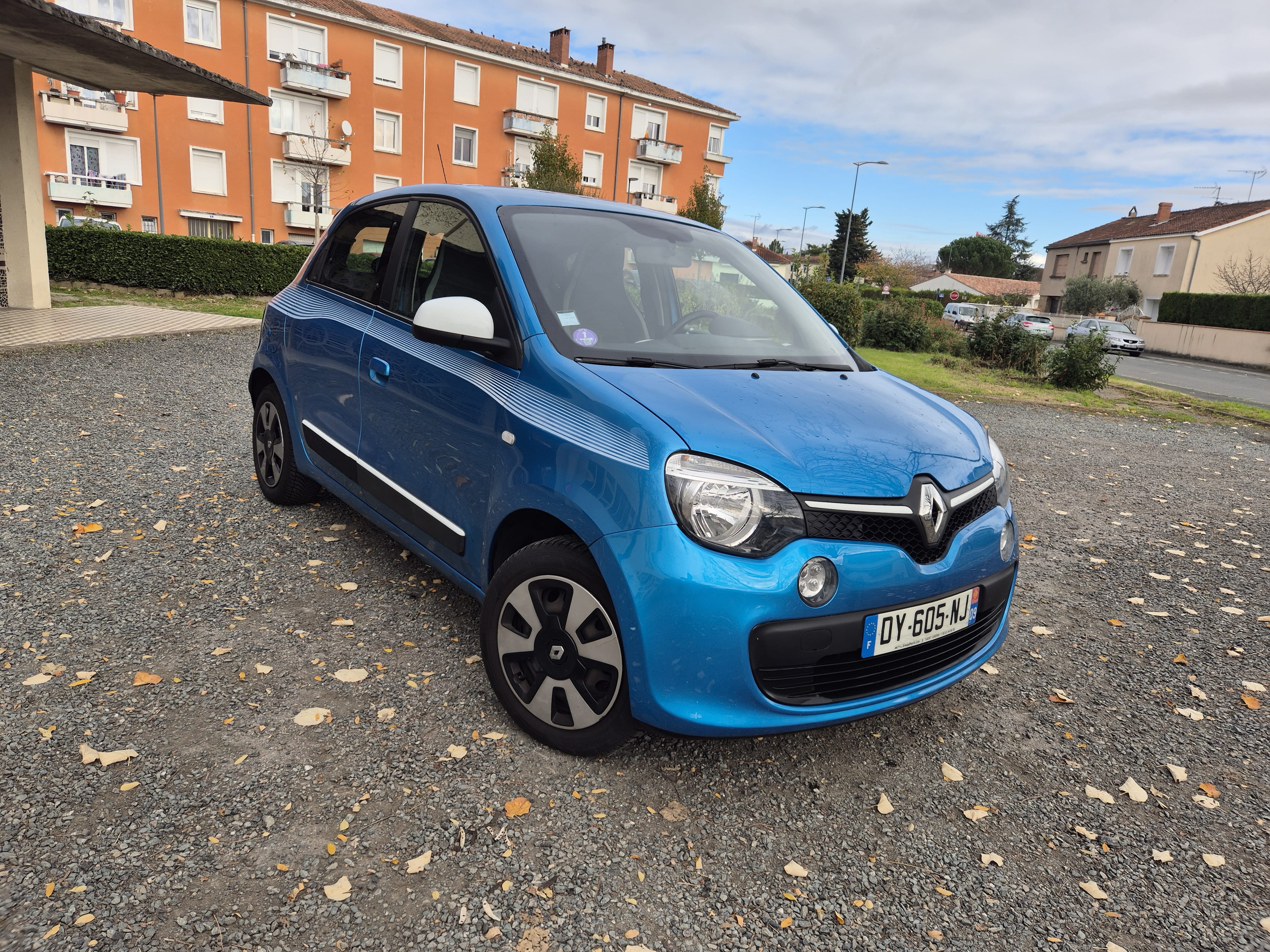 Renault Twingo III avec Entrée audio / iPod