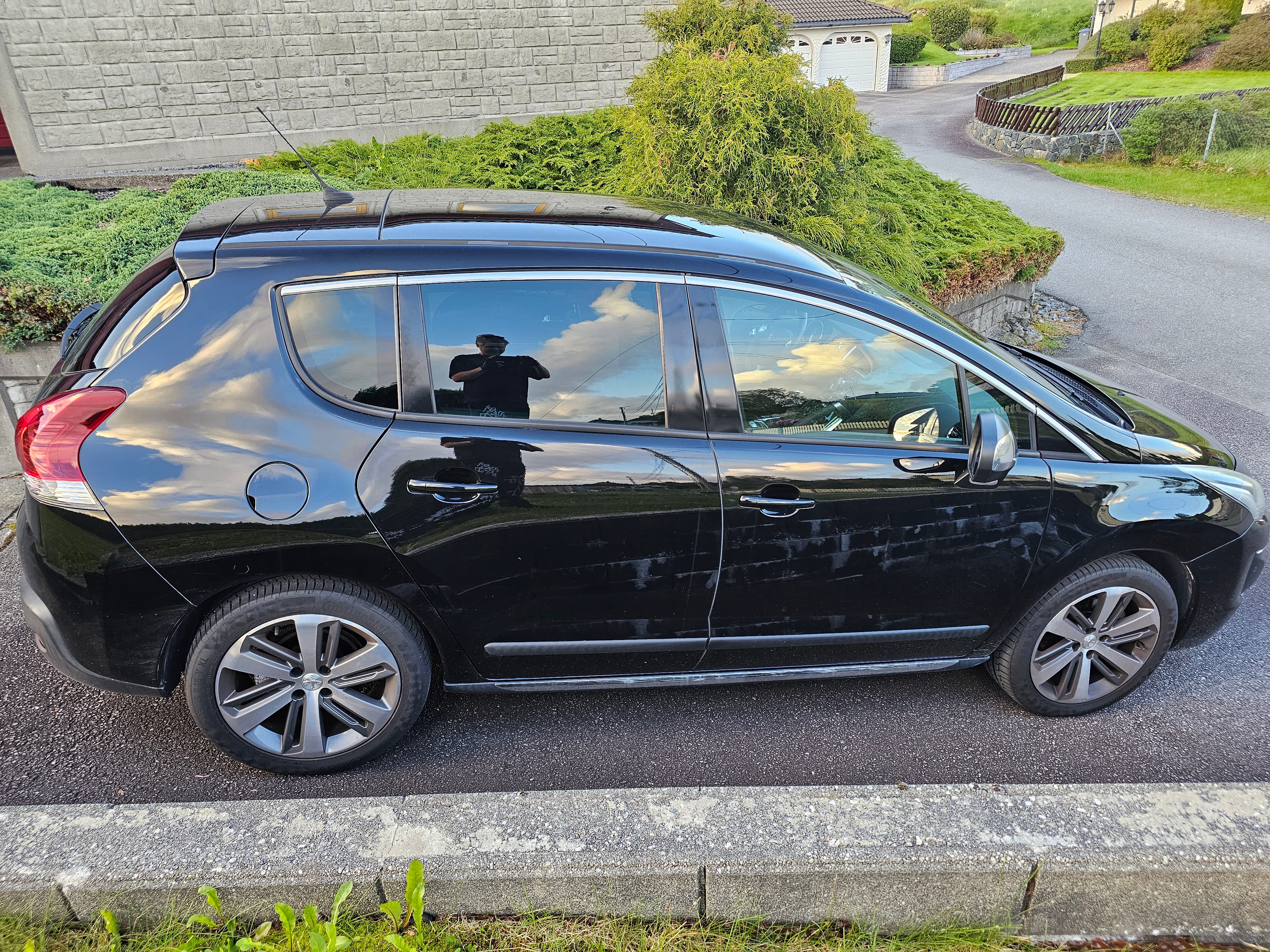 Peugeot 3008 Allure 1.6 THP med Aircondition