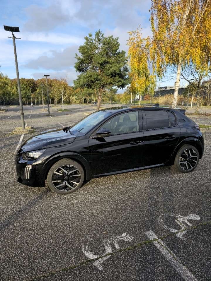 Peugeot 208 GT Line avec Climatisation