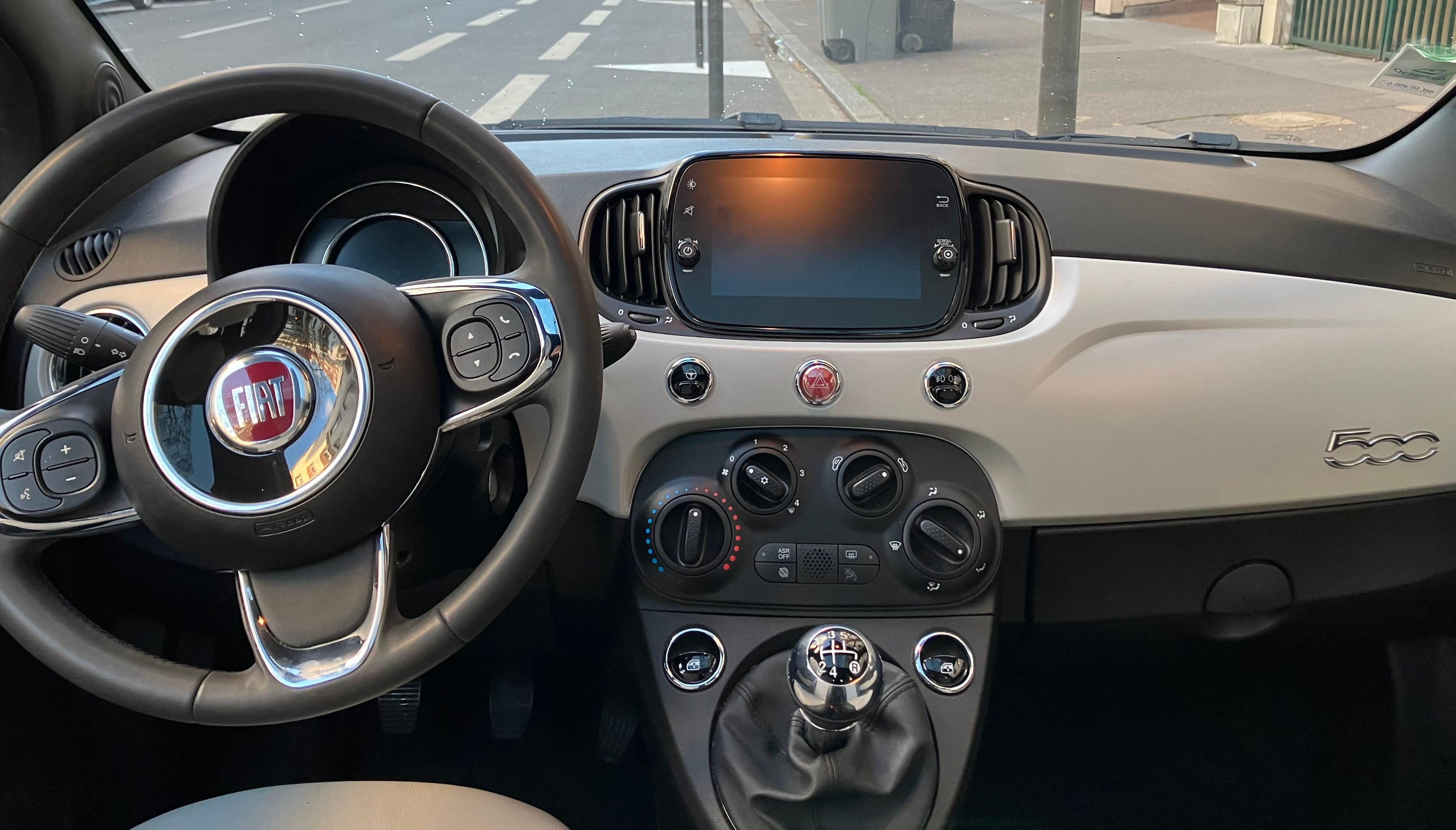 Fiat 500 avec Apple CarPlay