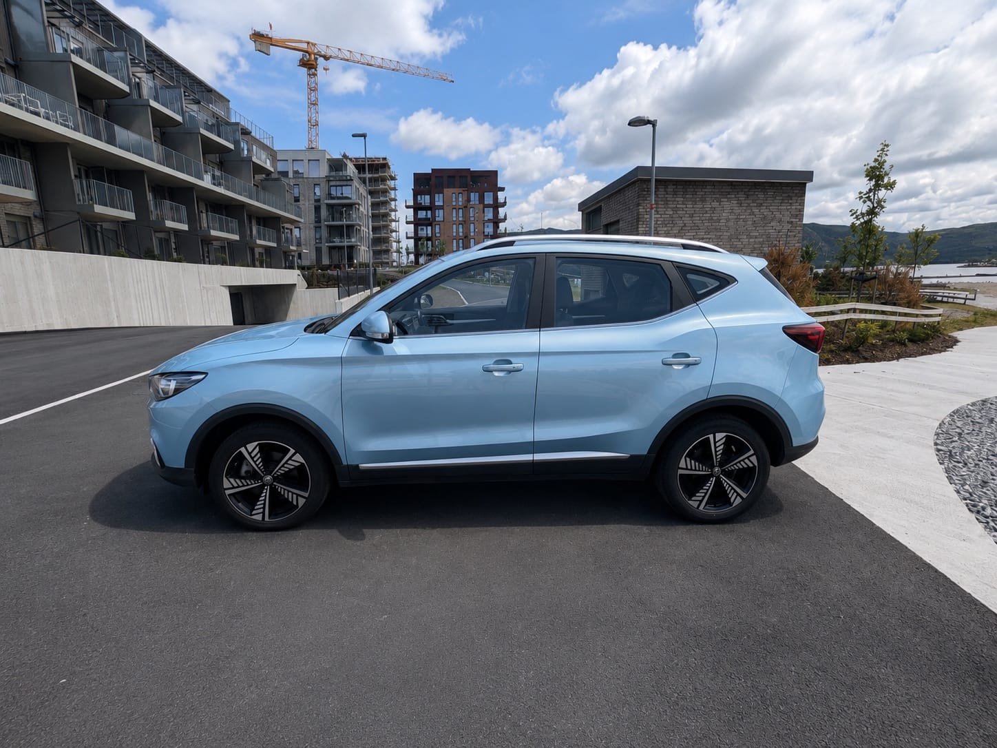 MG ZS EV med Ryggekamera