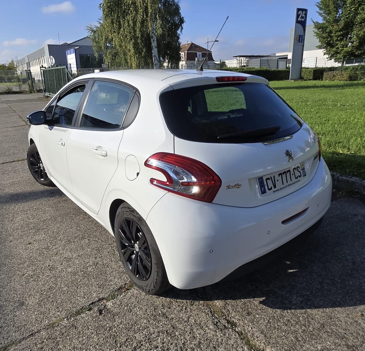 Peugeot 208 avec GPS