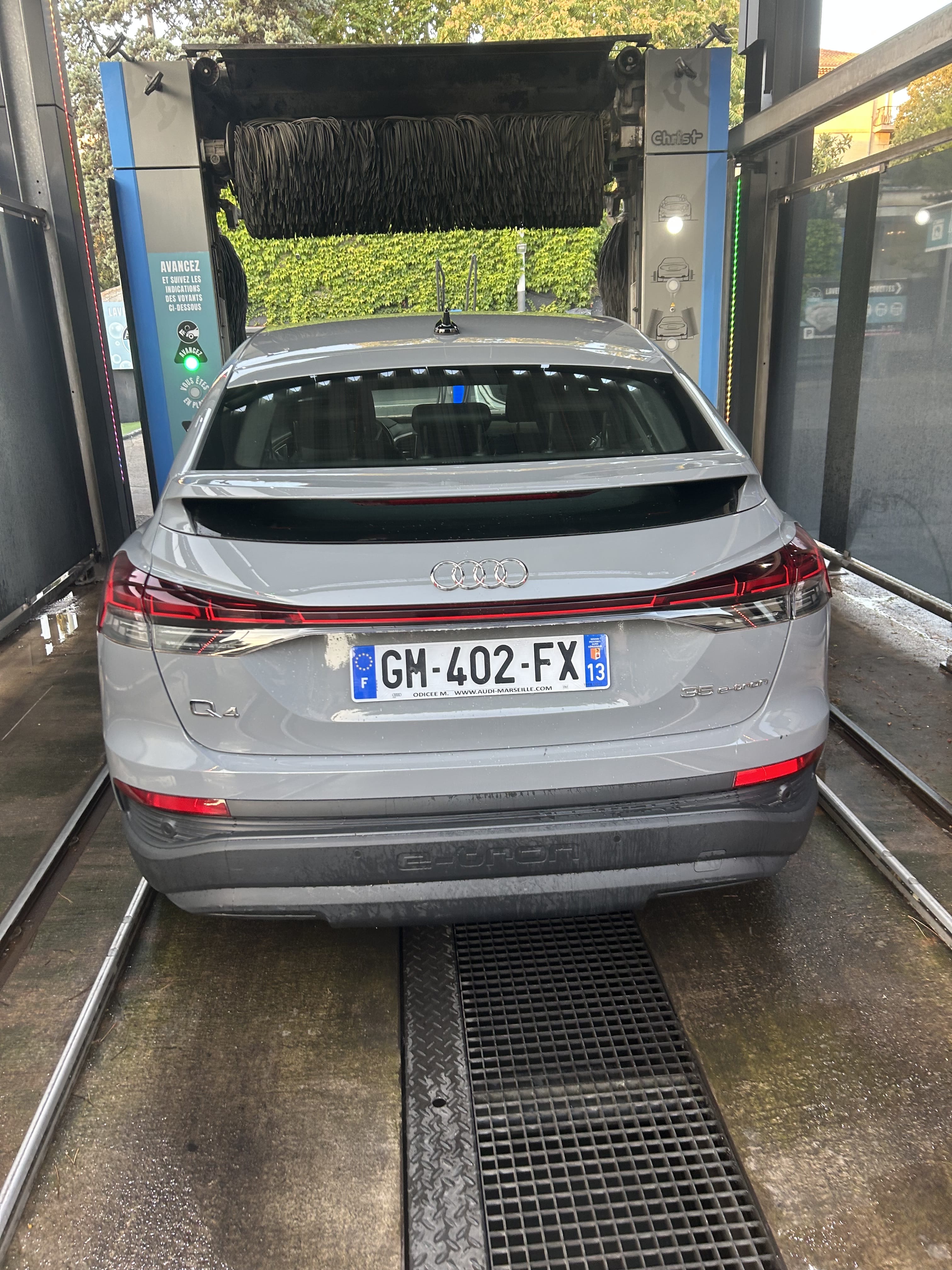 Audi Q4 35 e-tron (RWD) avec Climatisation