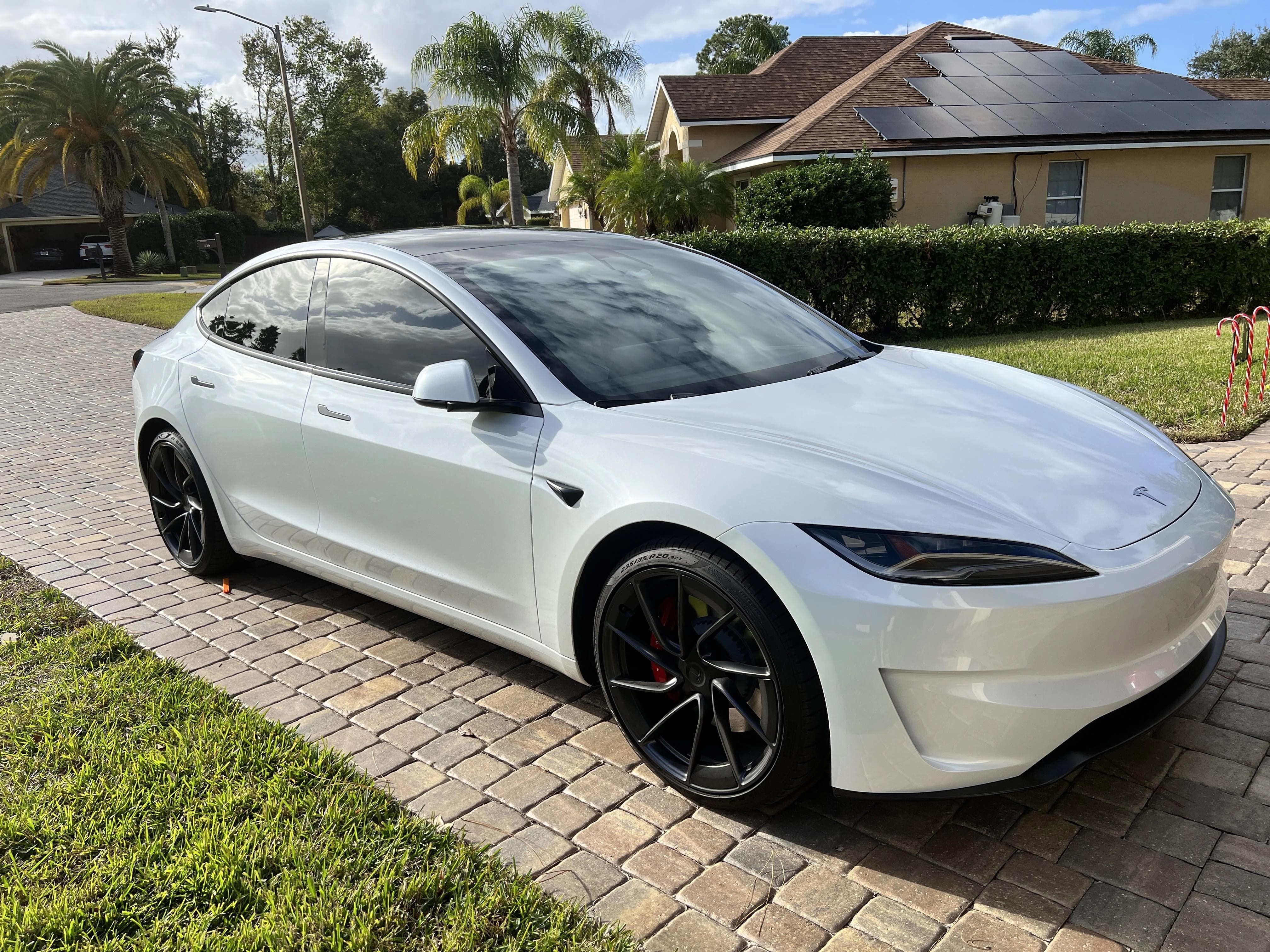 Tesla Model 3 Standard Range Plus, 2025, Elektro, Automatik