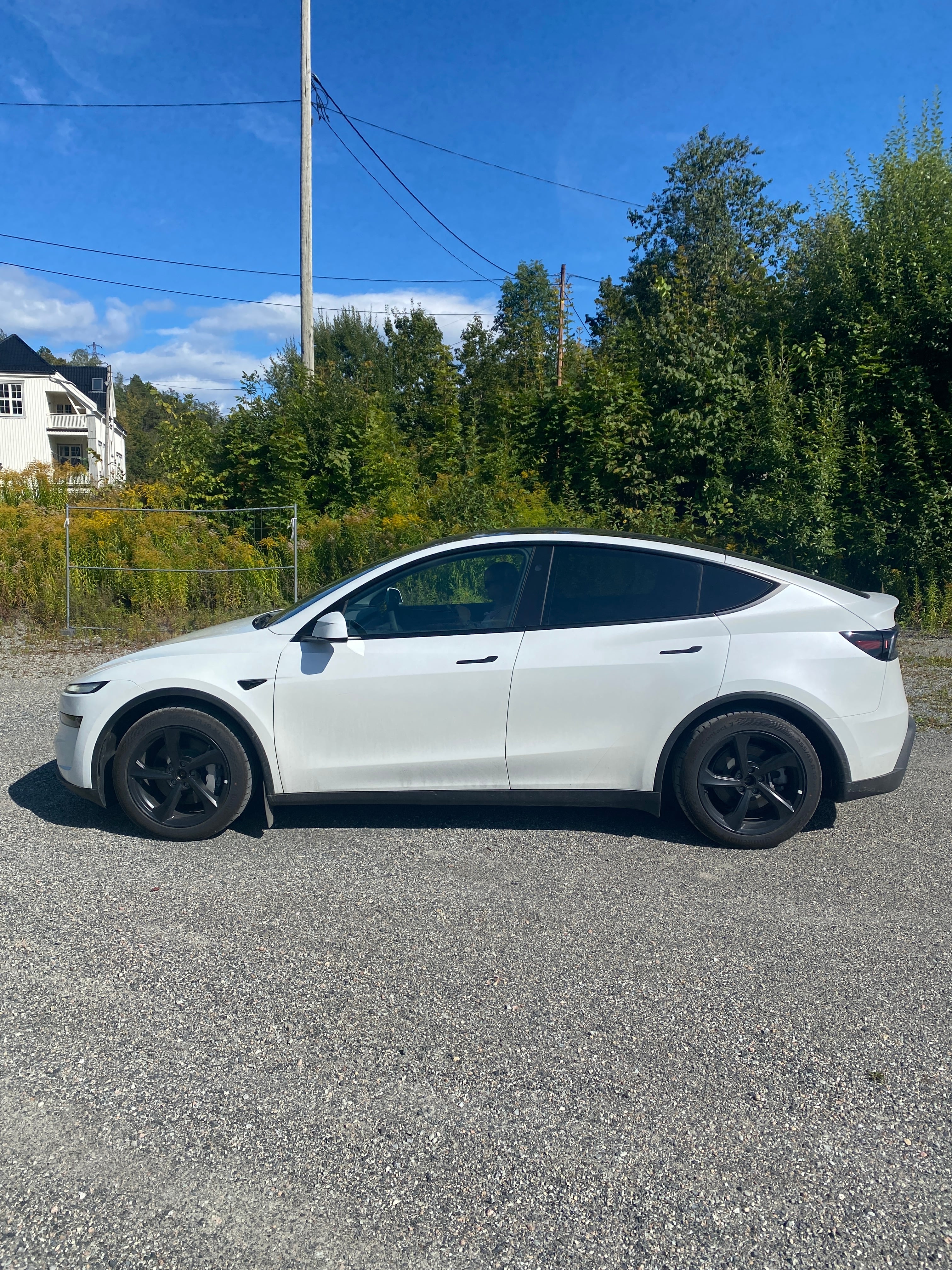 Tesla Model Y med Aircondition