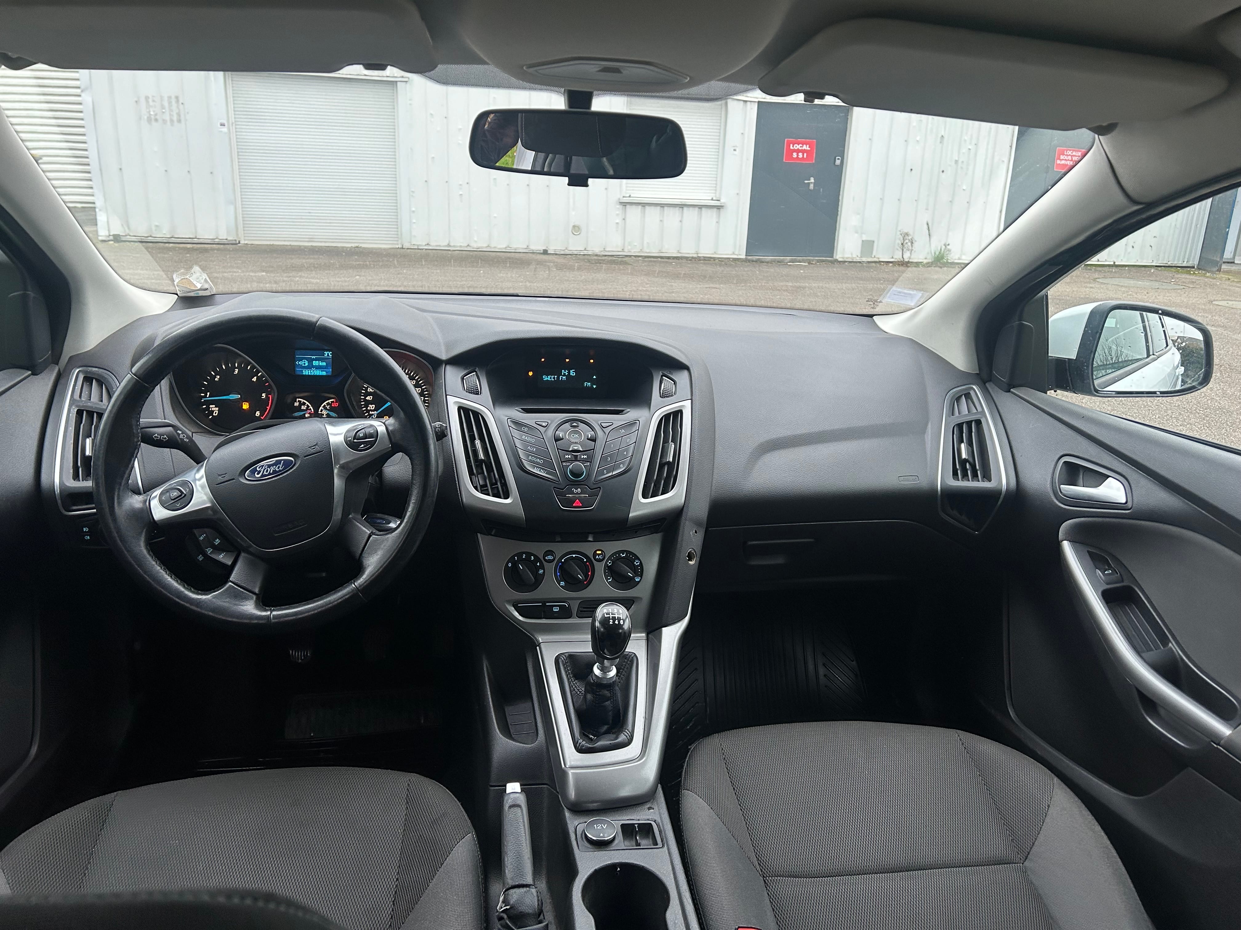 Ford Focus SW avec Siège bébé