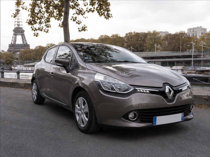 Renault Clio avec Siège bébé